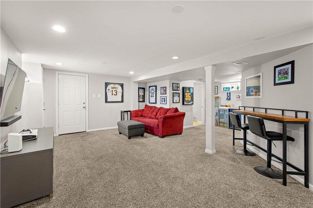 2416 N Meadowcroft