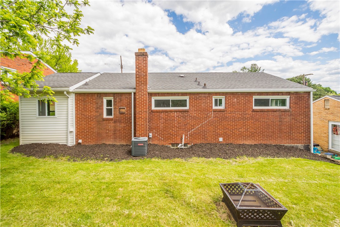 2416 N Meadowcroft