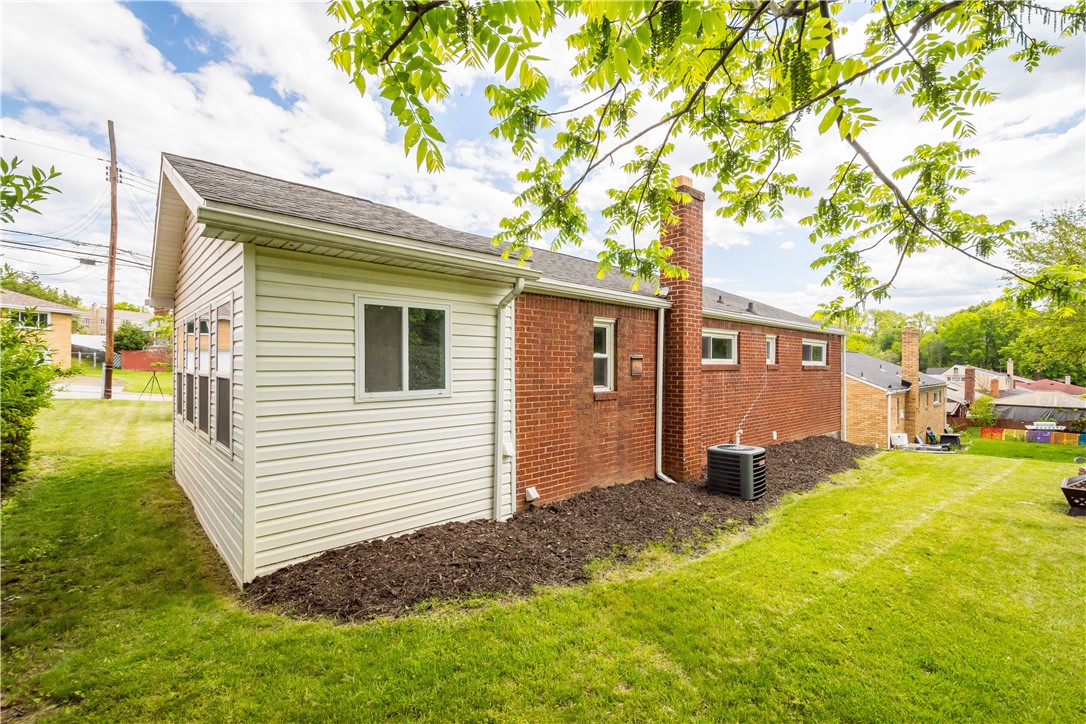 2416 N Meadowcroft