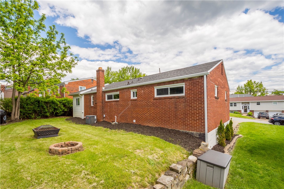 2416 N Meadowcroft