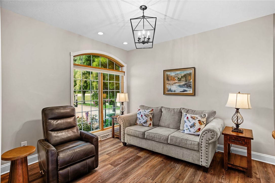 472 Spruce Ln