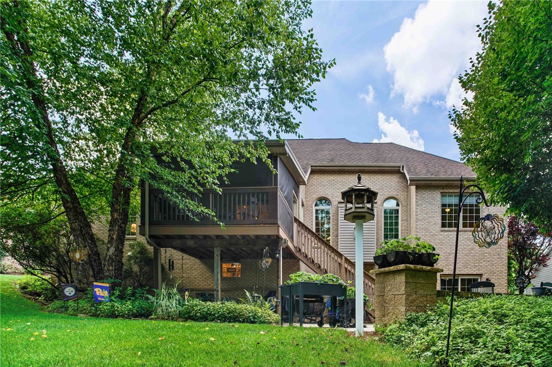 472 Spruce Ln