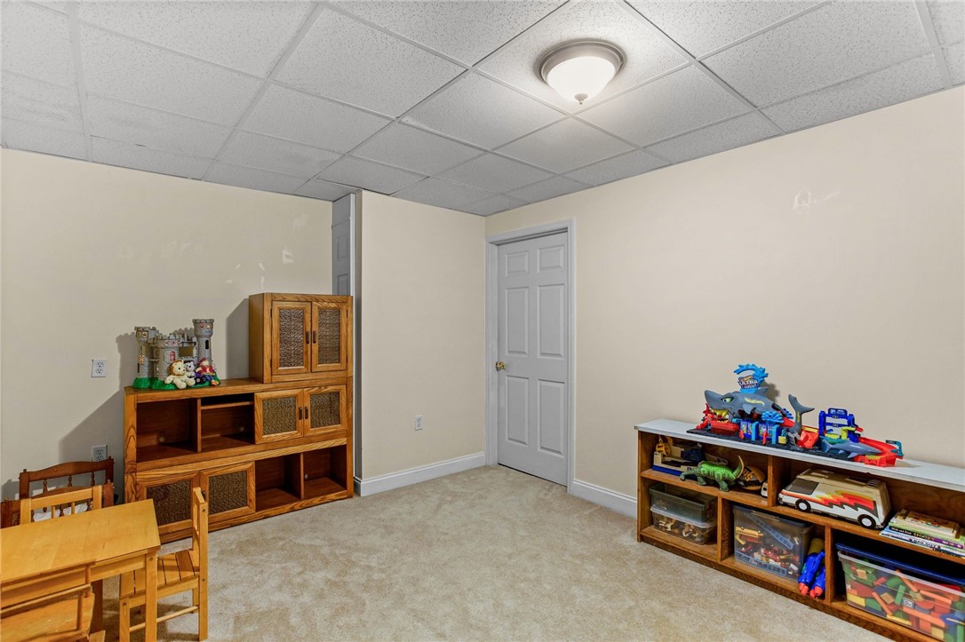 472 Spruce Ln