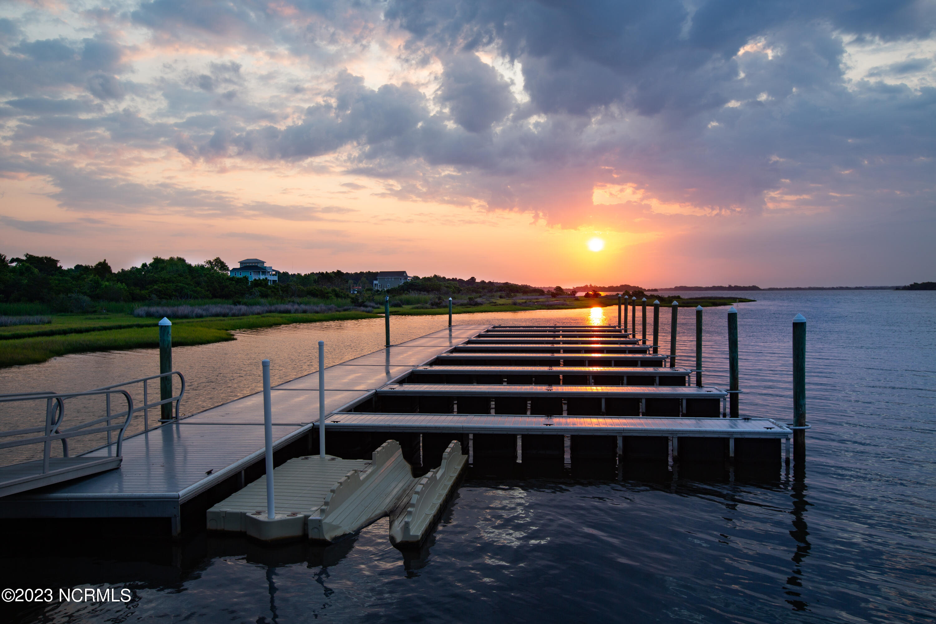 374 Lake Firefly Loop
