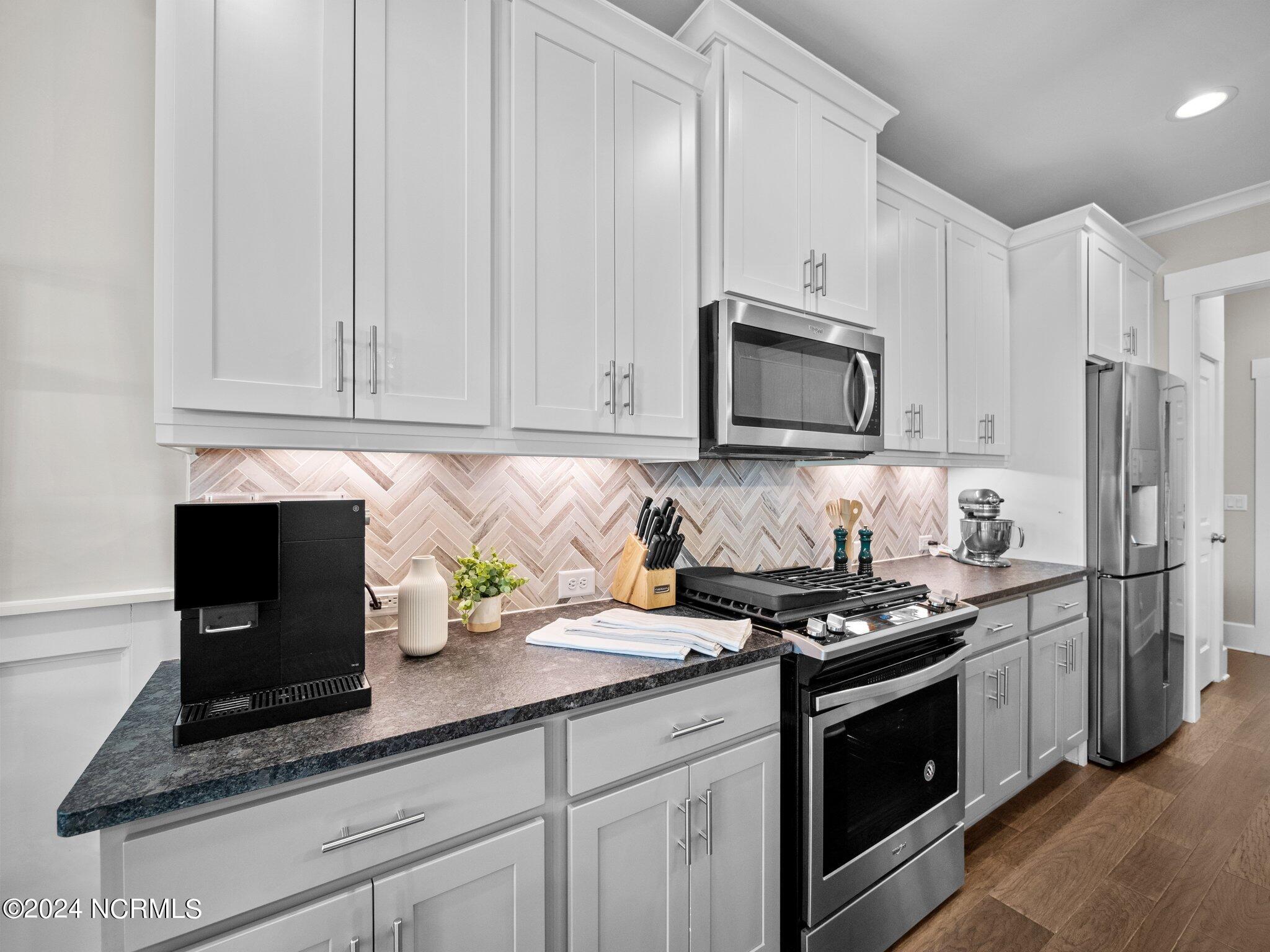 381 Summerhouse Drive