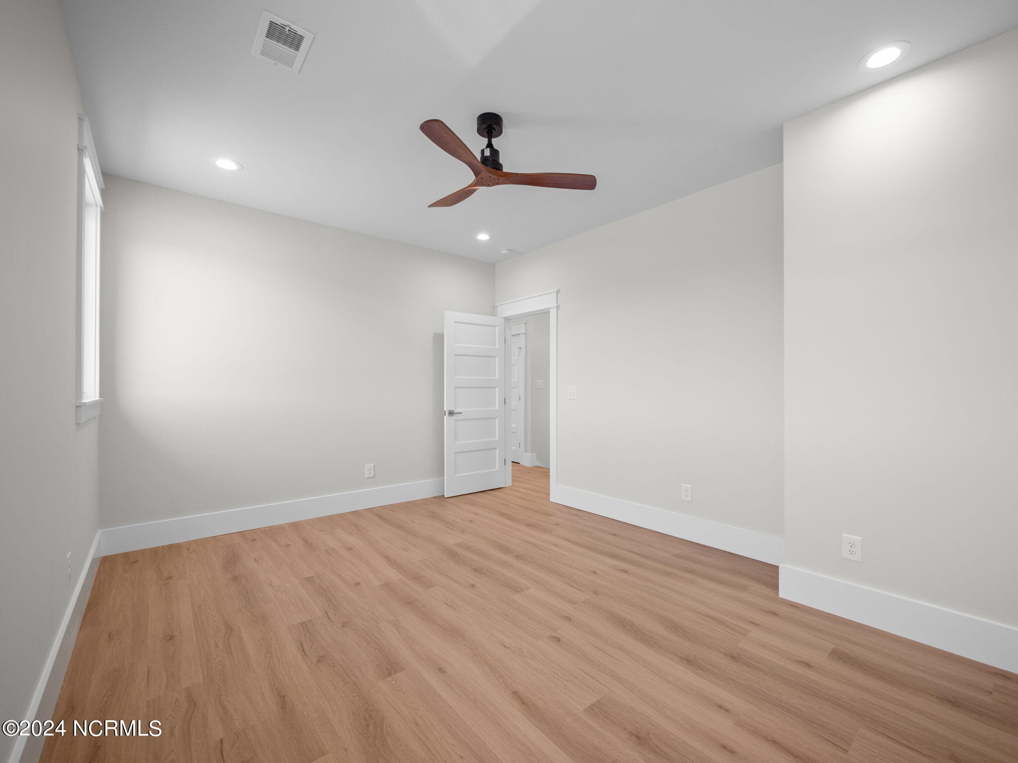 208 Marshside Landing