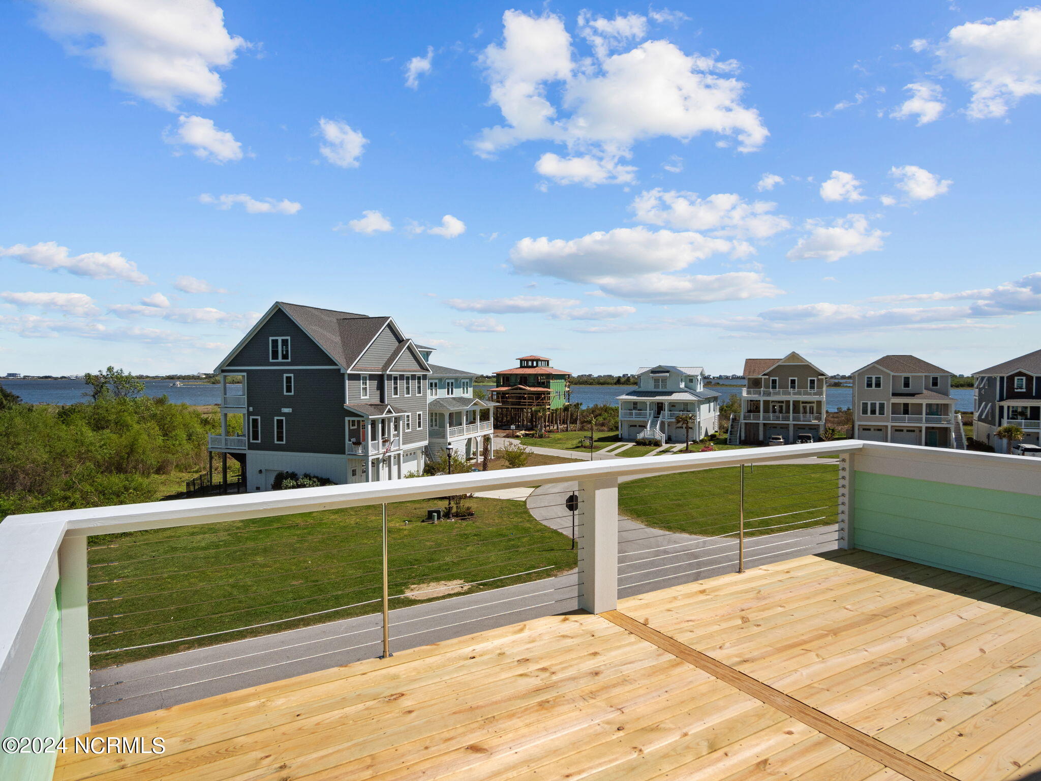 208 Marshside Landing