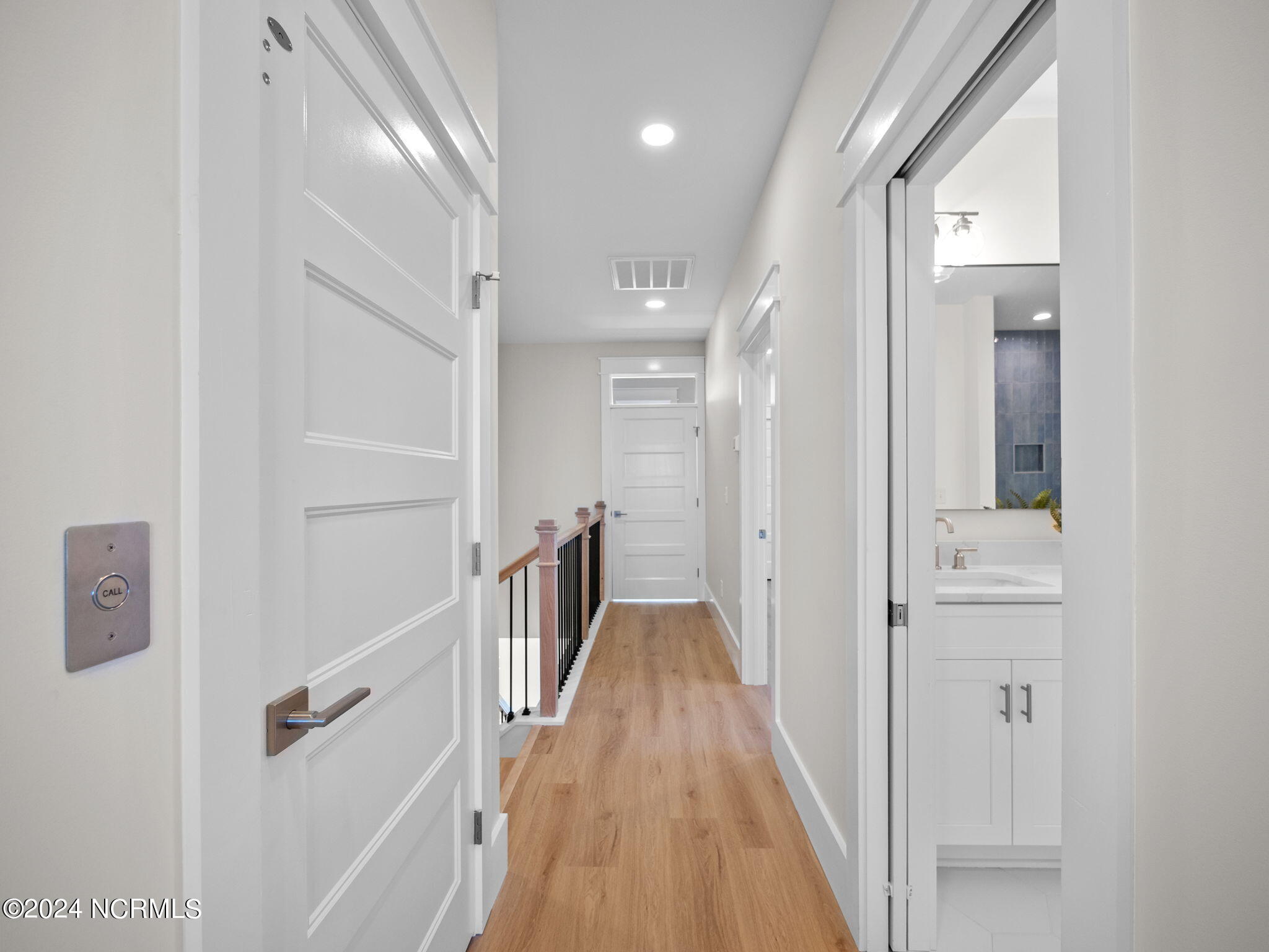 208 Marshside Landing