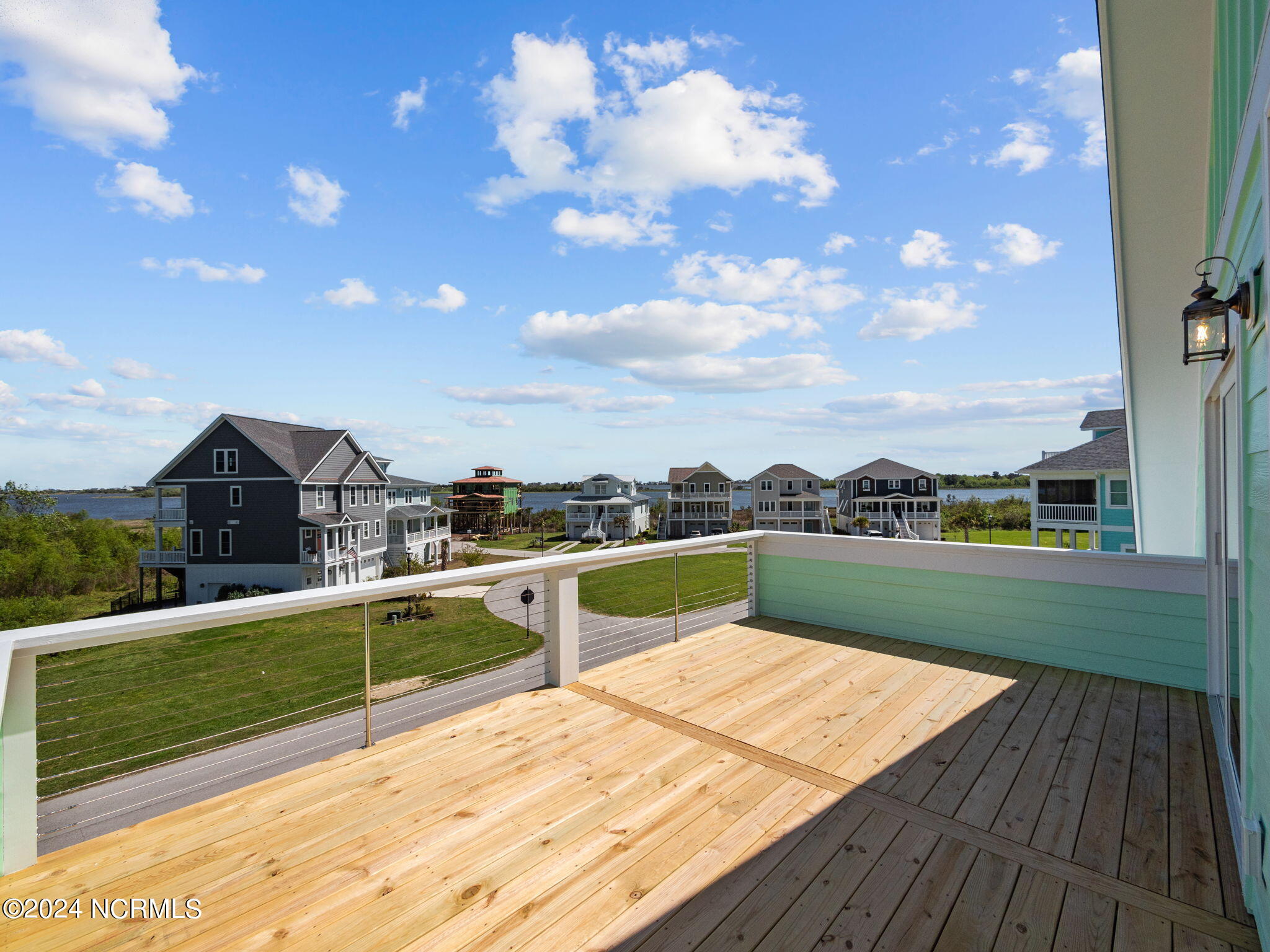 208 Marshside Landing