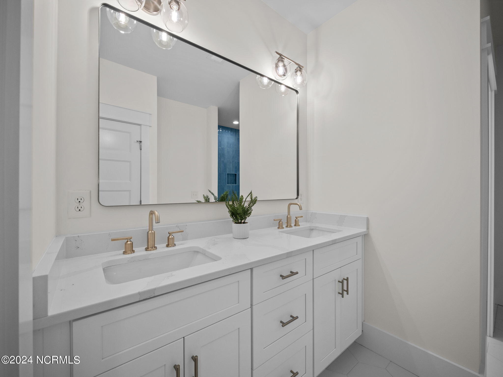 208 Marshside Landing