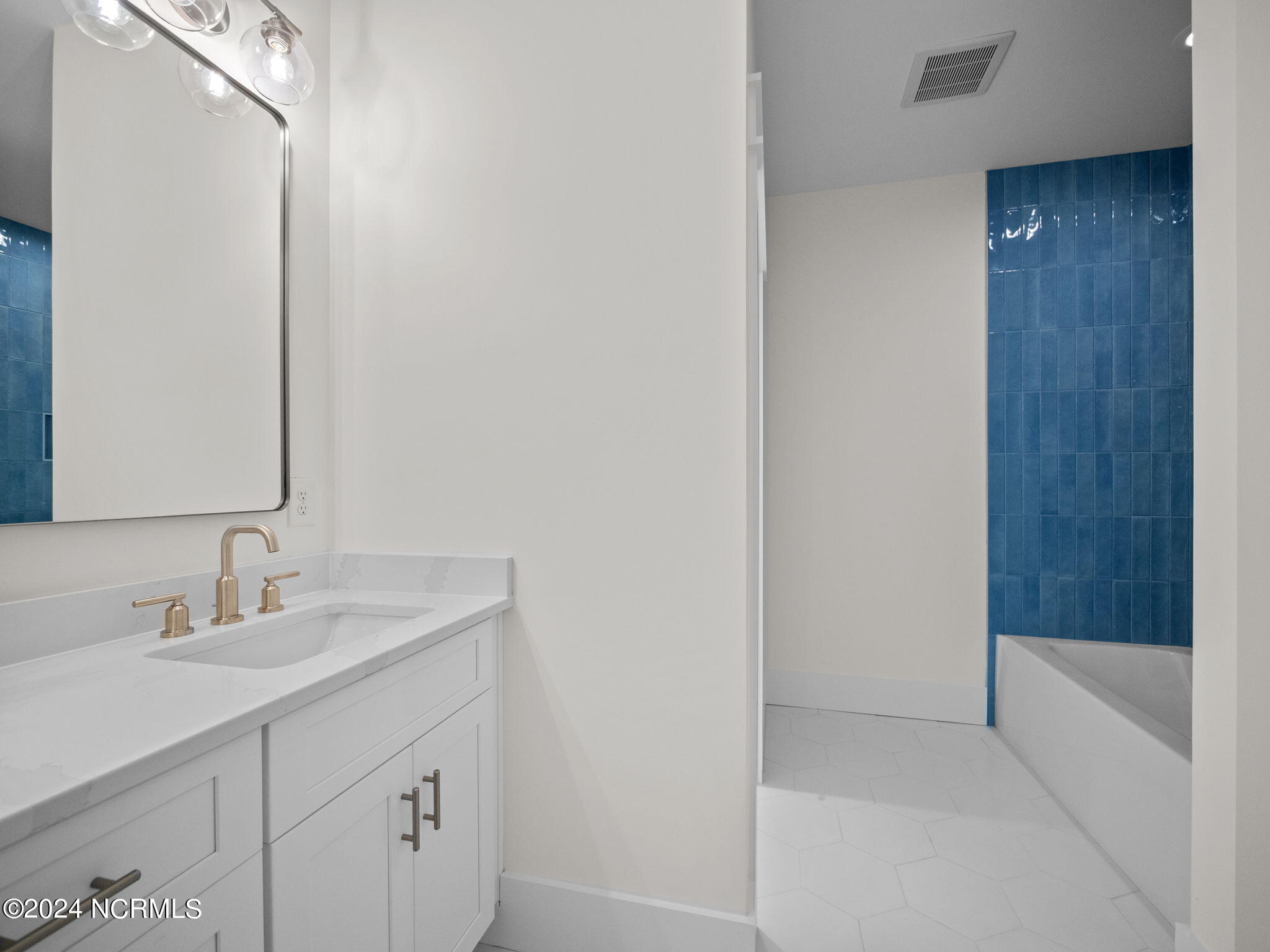 208 Marshside Landing