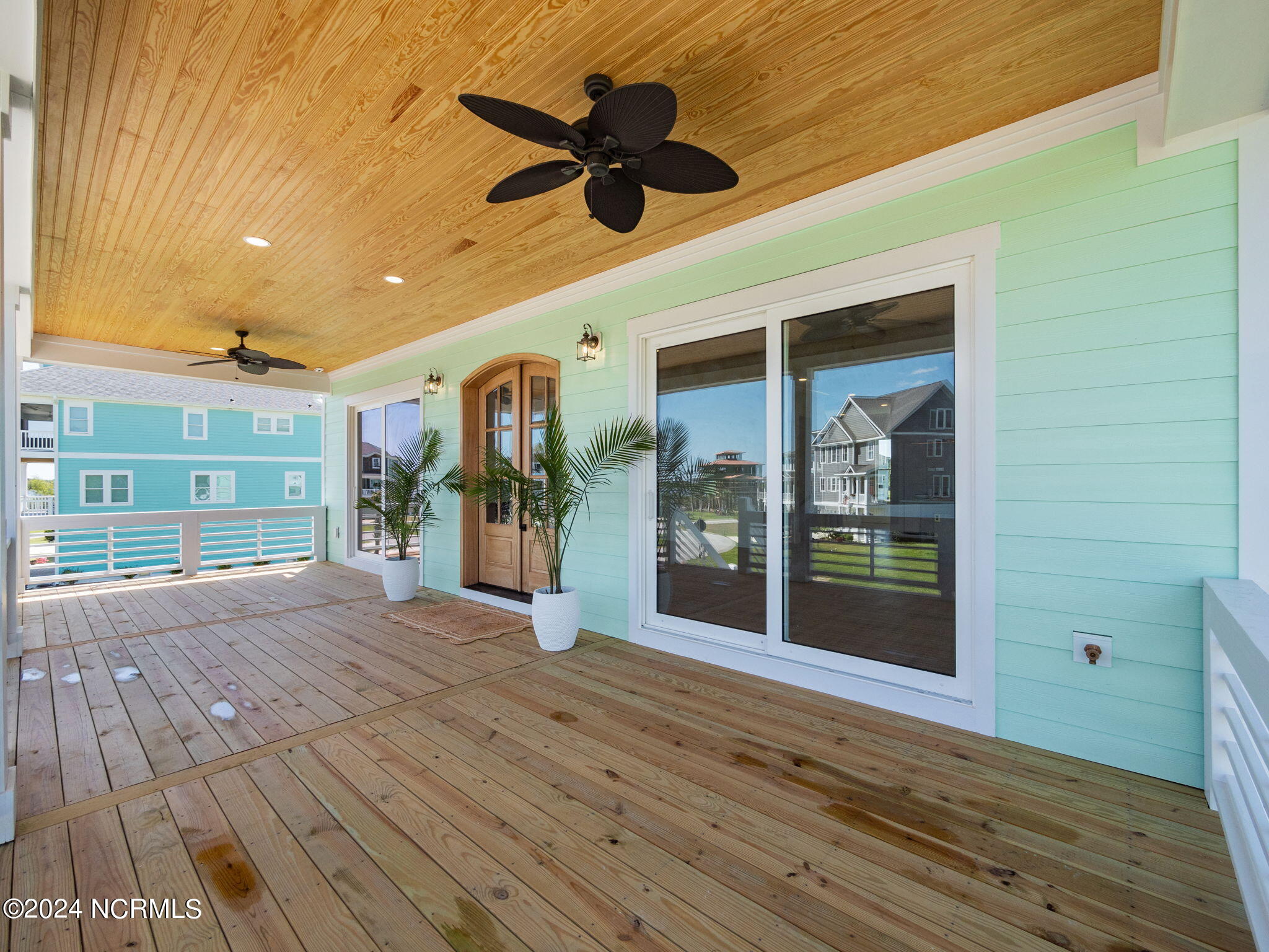 208 Marshside Landing