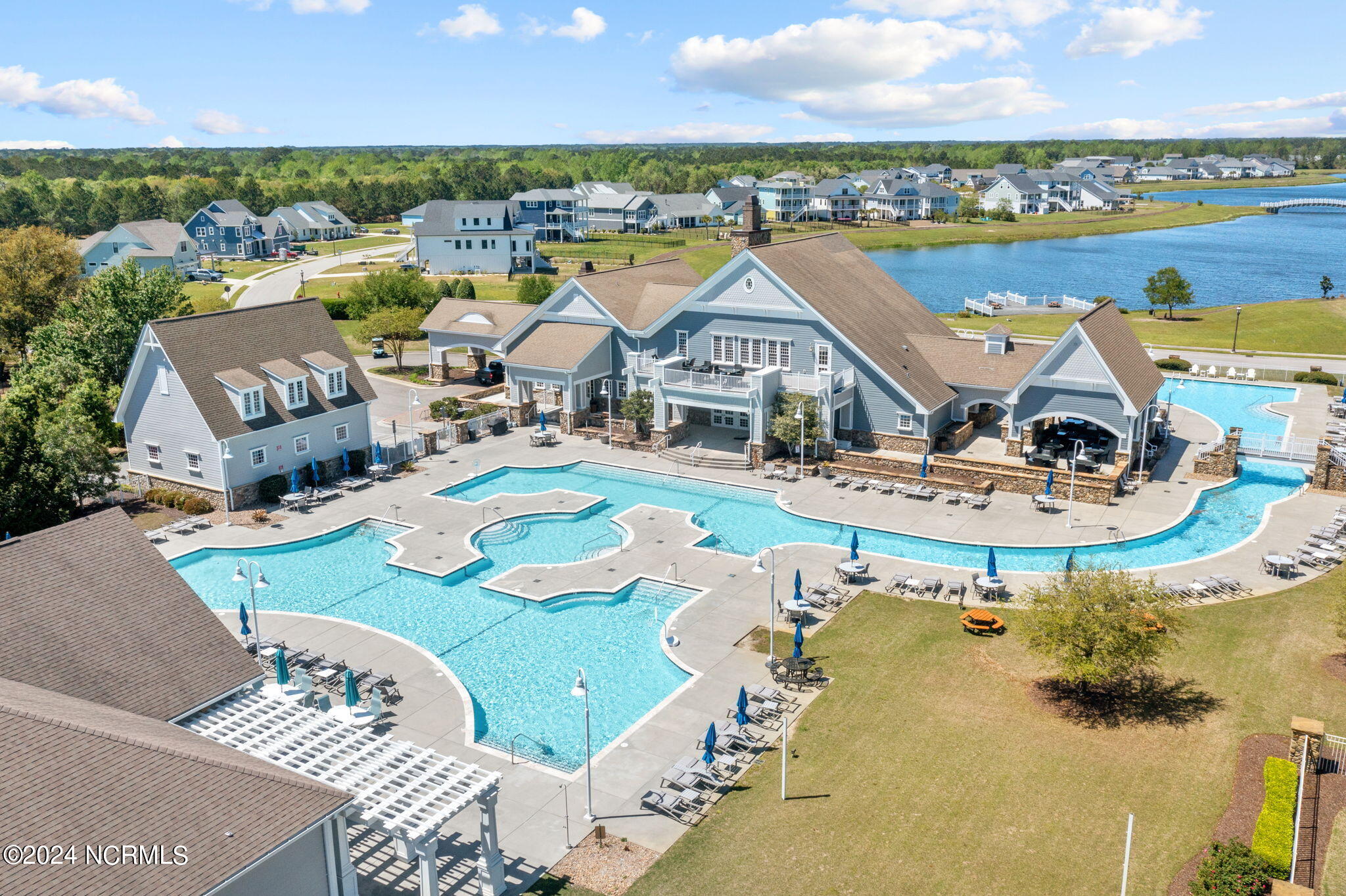 208 Marshside Landing