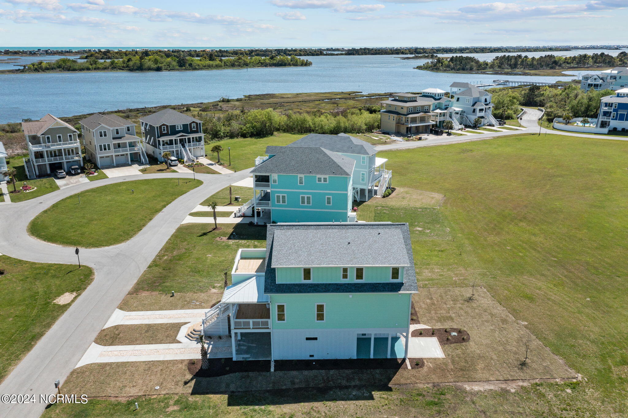 208 Marshside Landing