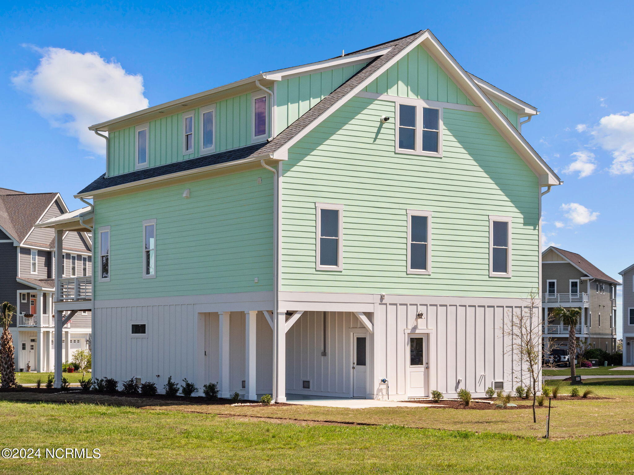 208 Marshside Landing