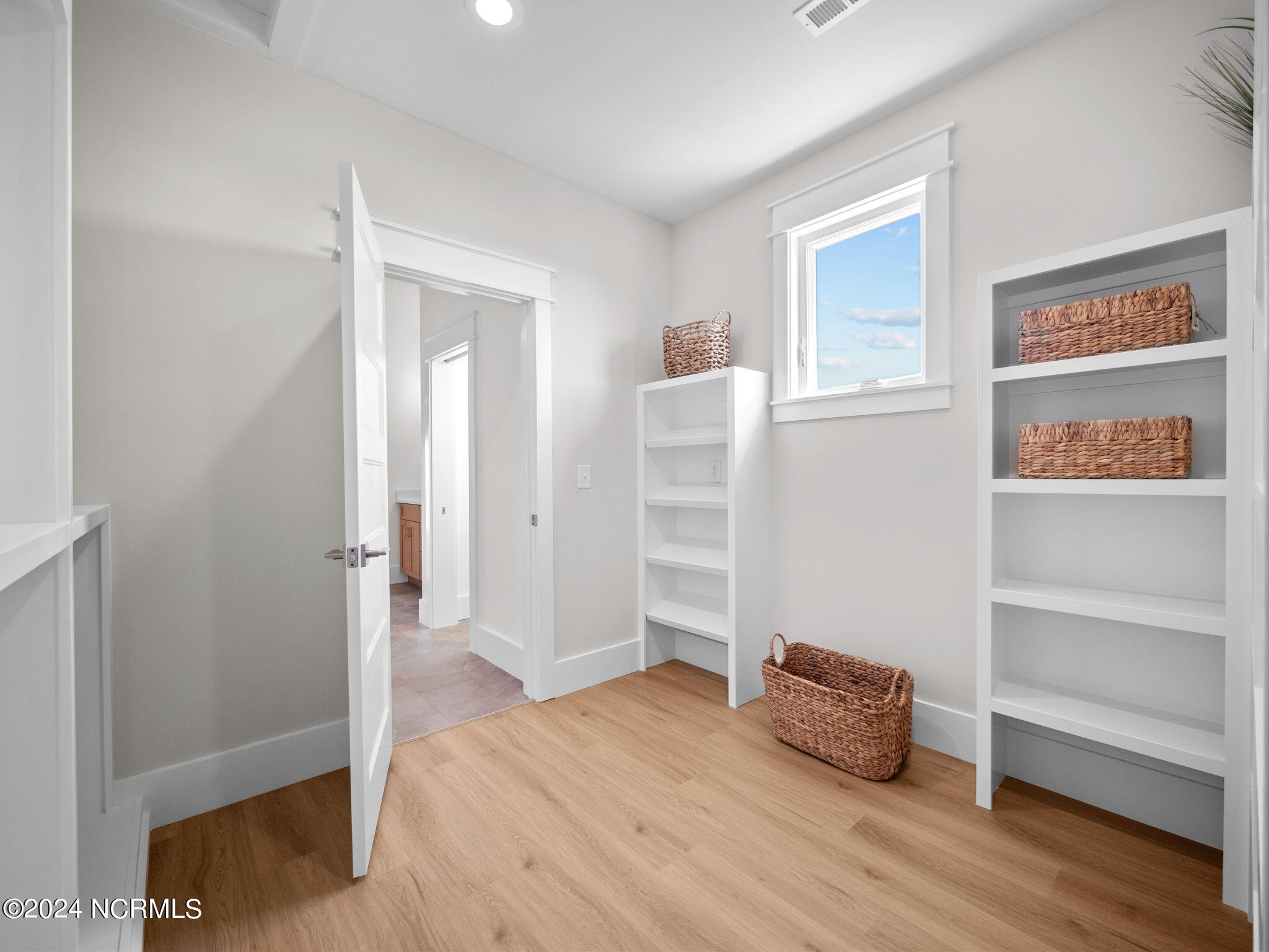 208 Marshside Landing