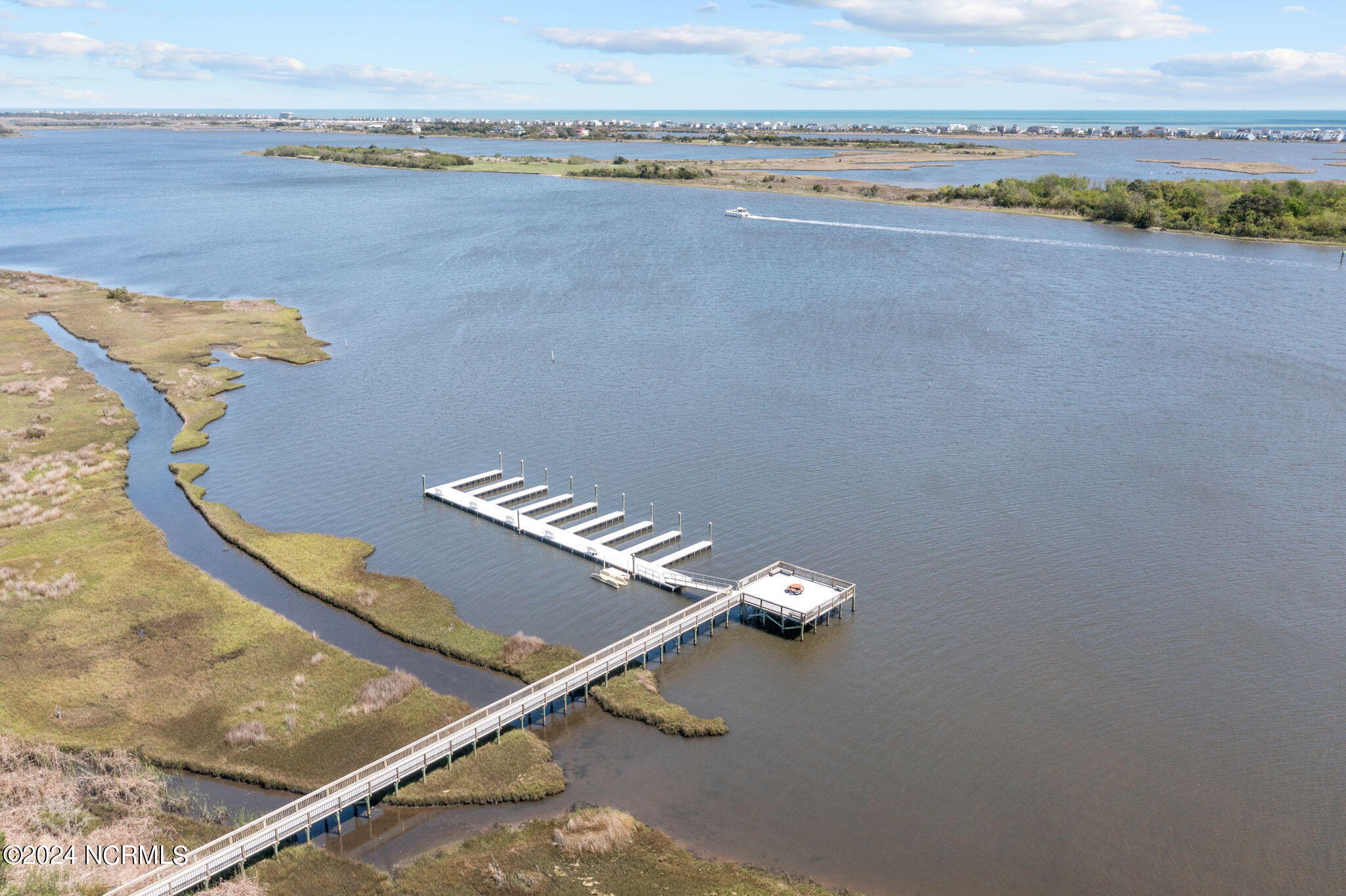 208 Marshside Landing