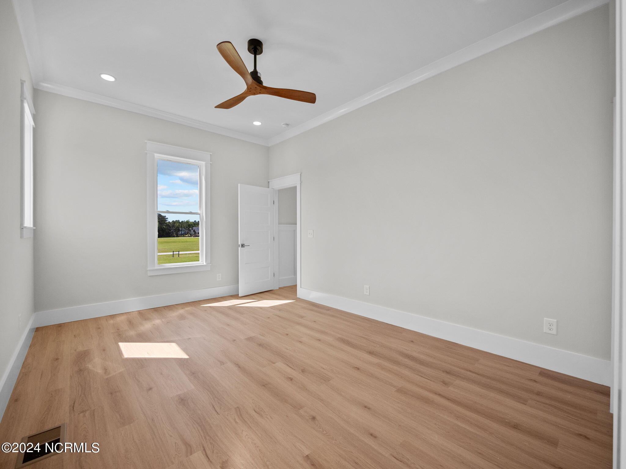 208 Marshside Landing