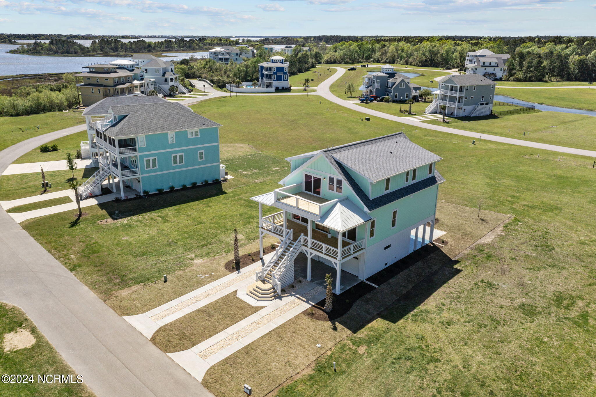 208 Marshside Landing