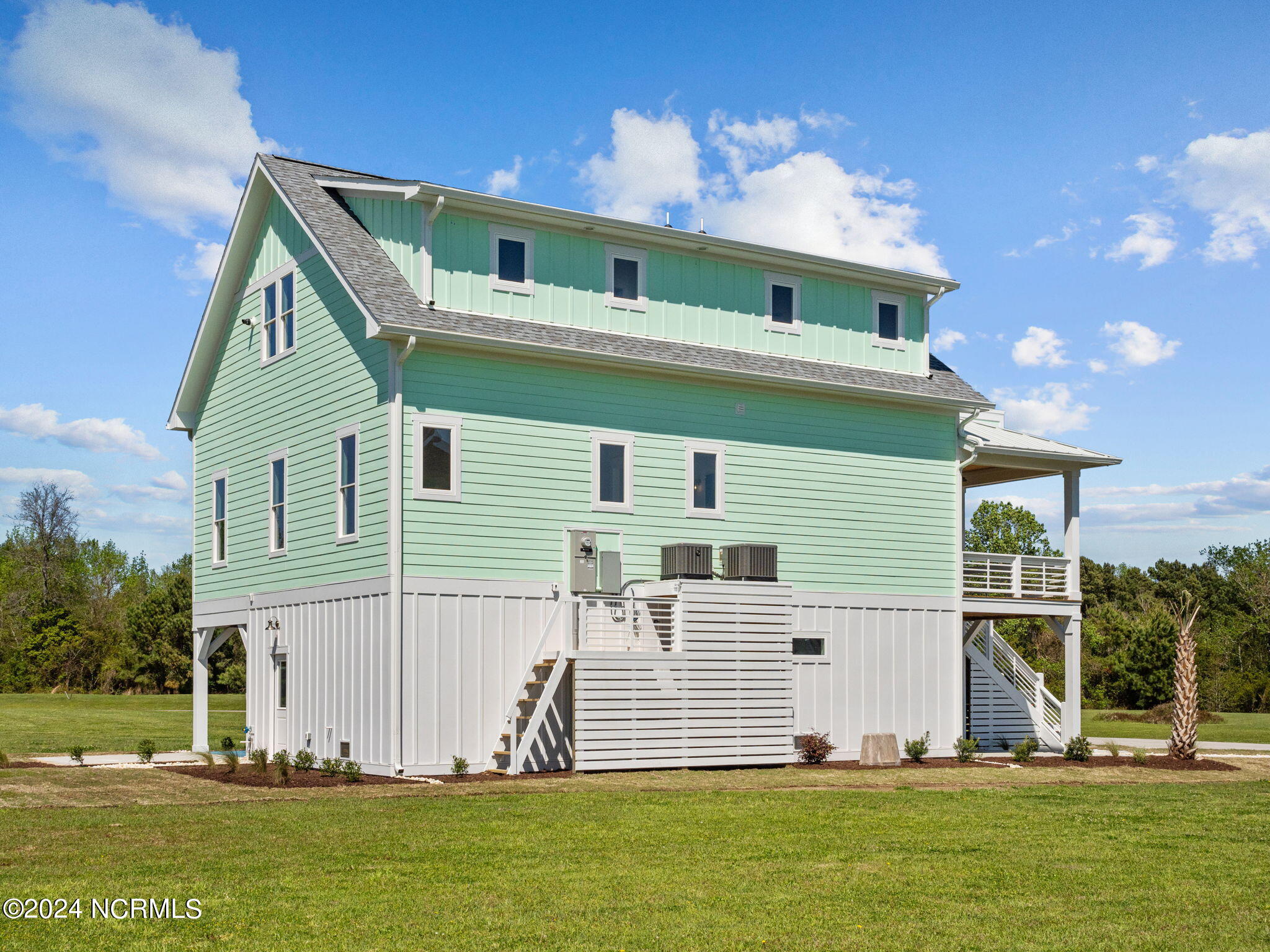 208 Marshside Landing