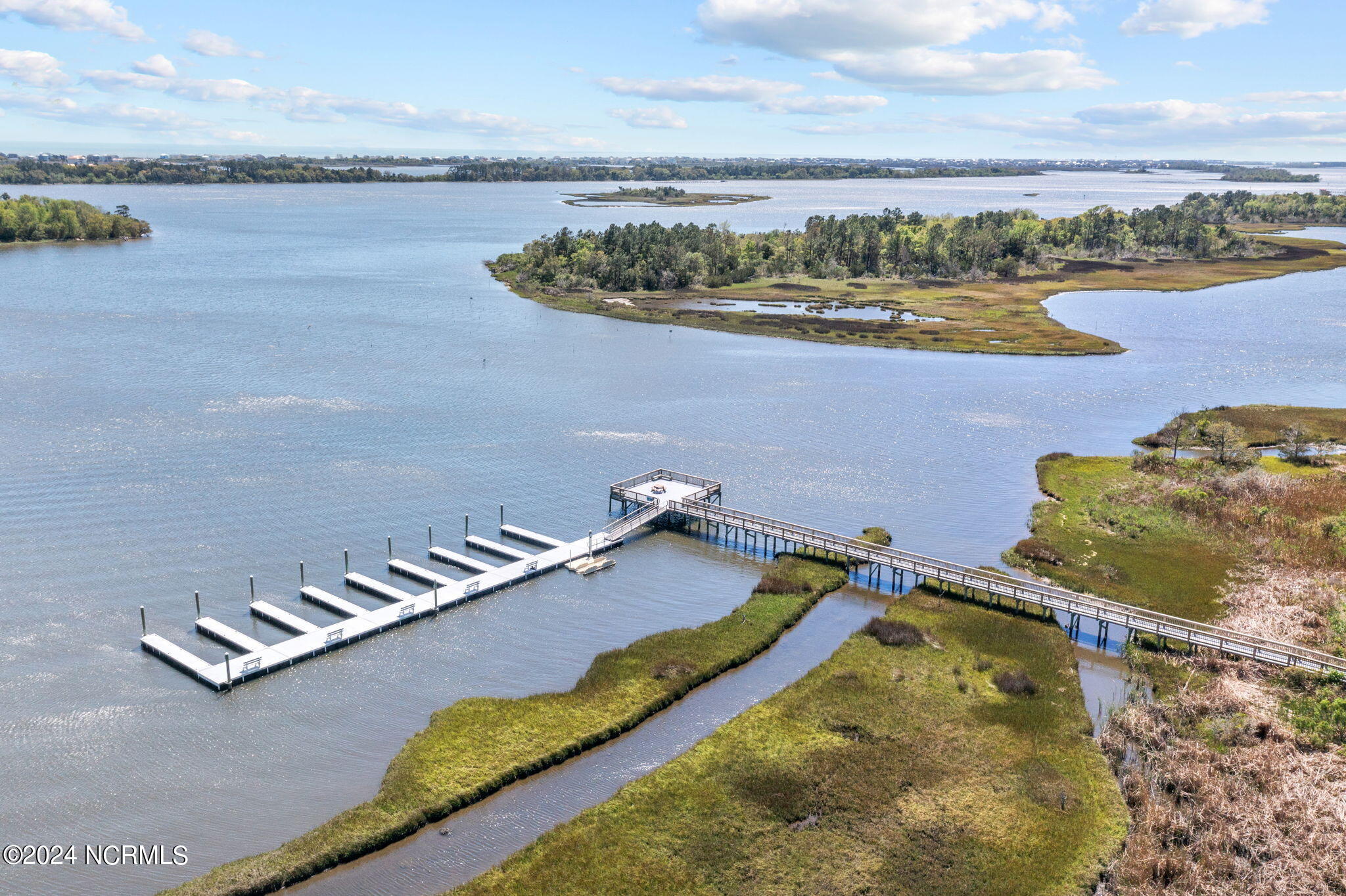 208 Marshside Landing