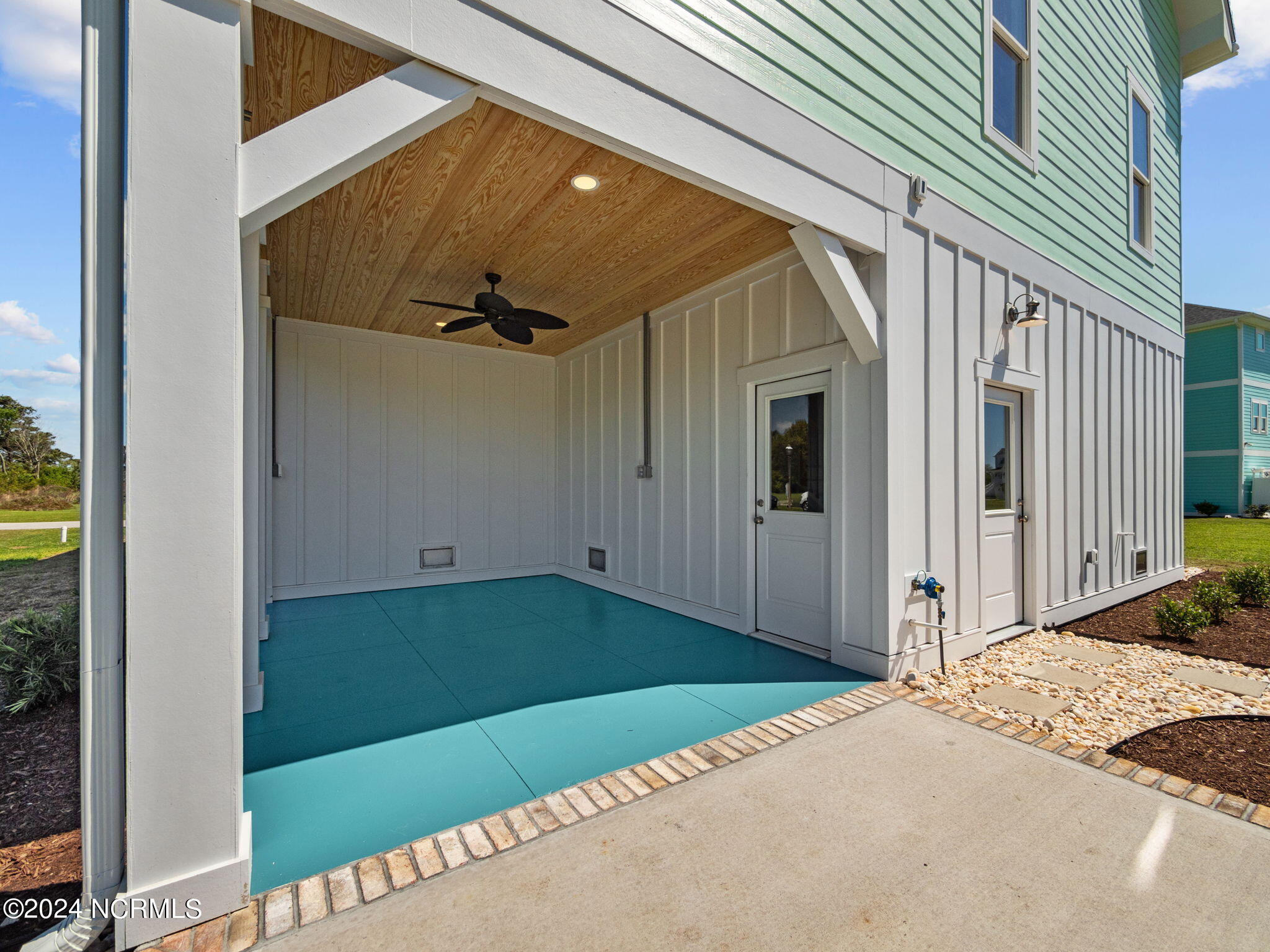 208 Marshside Landing