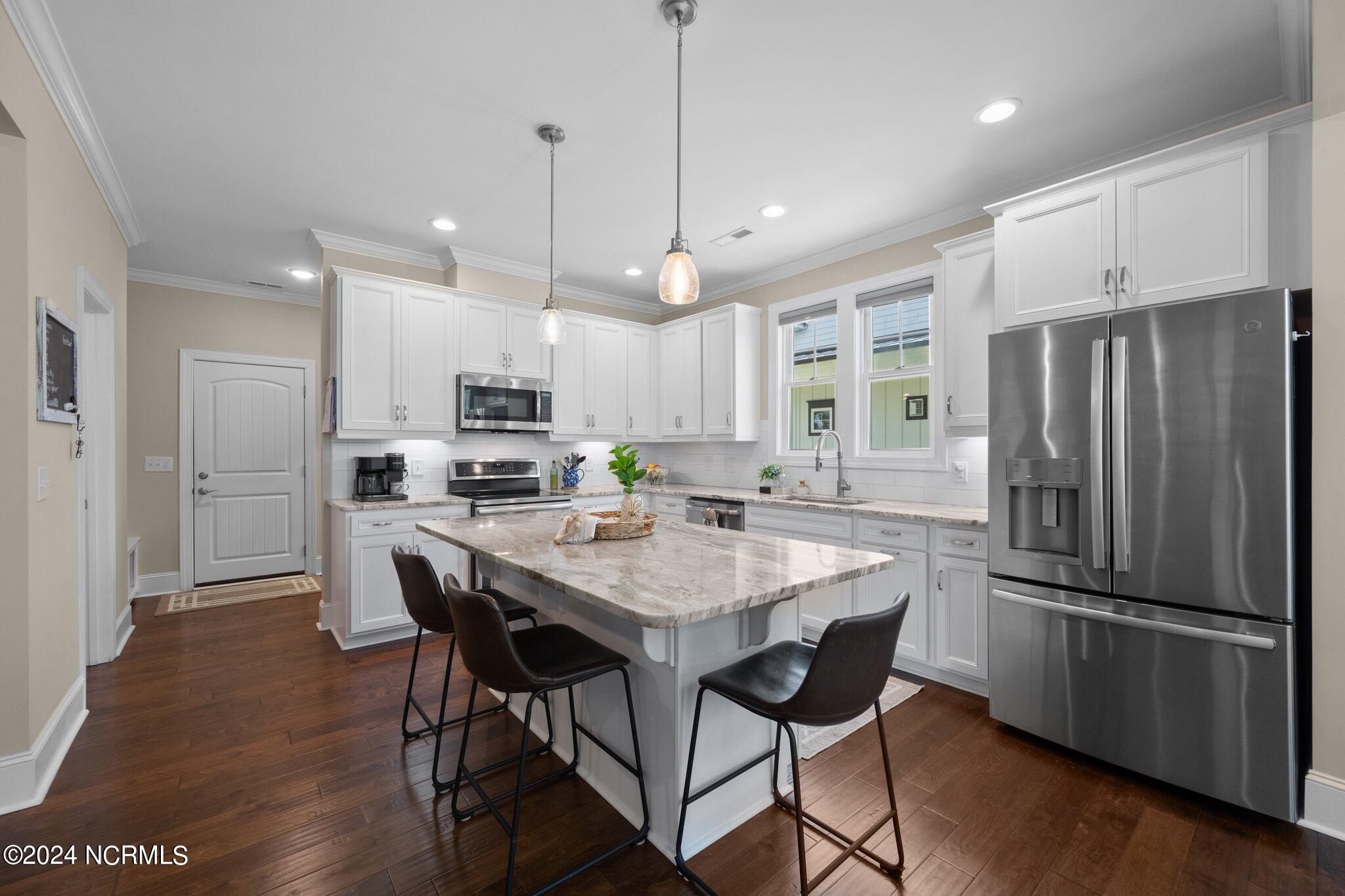 322 Lake Firefly Loop