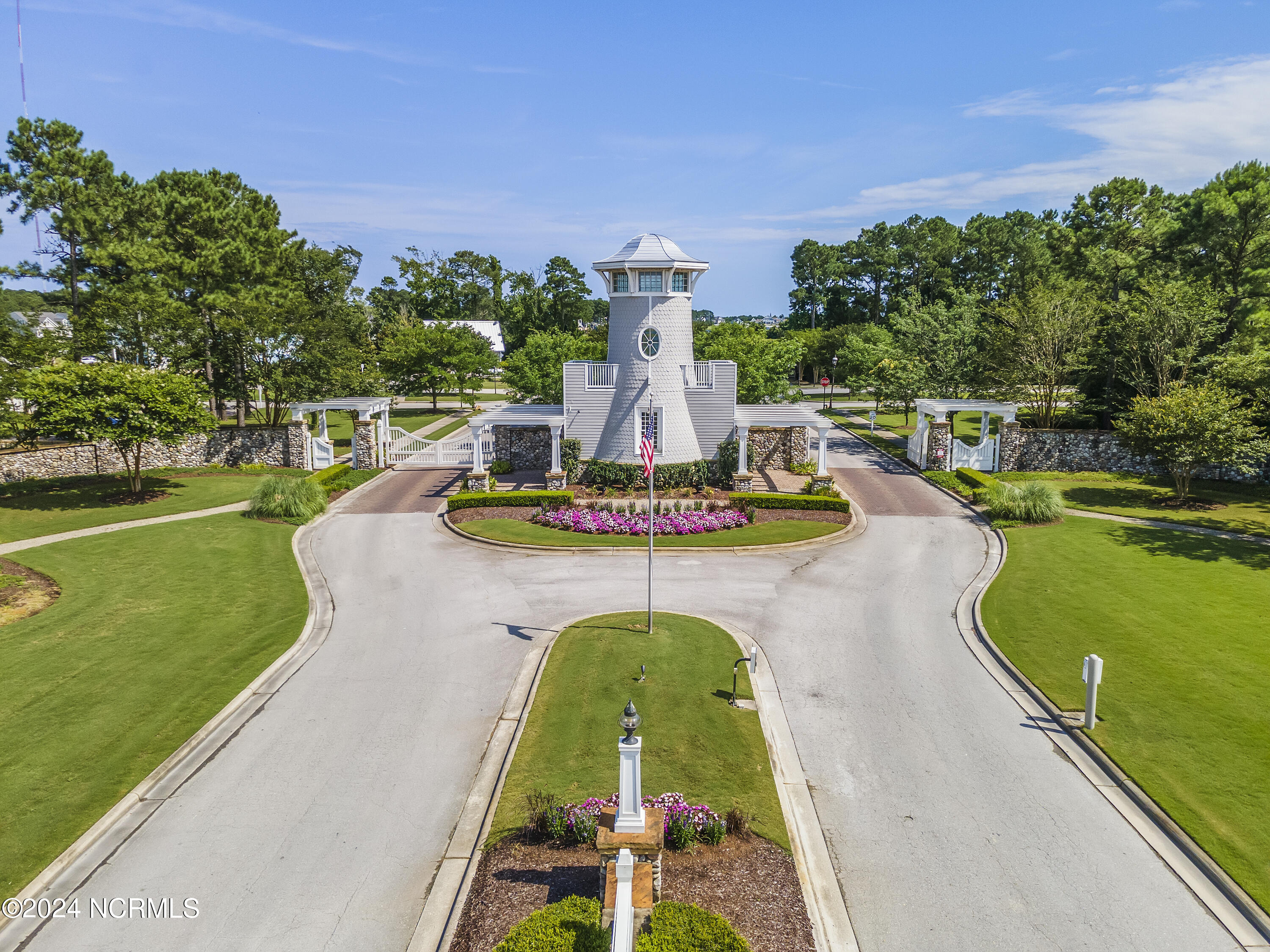 322 Lake Firefly Loop