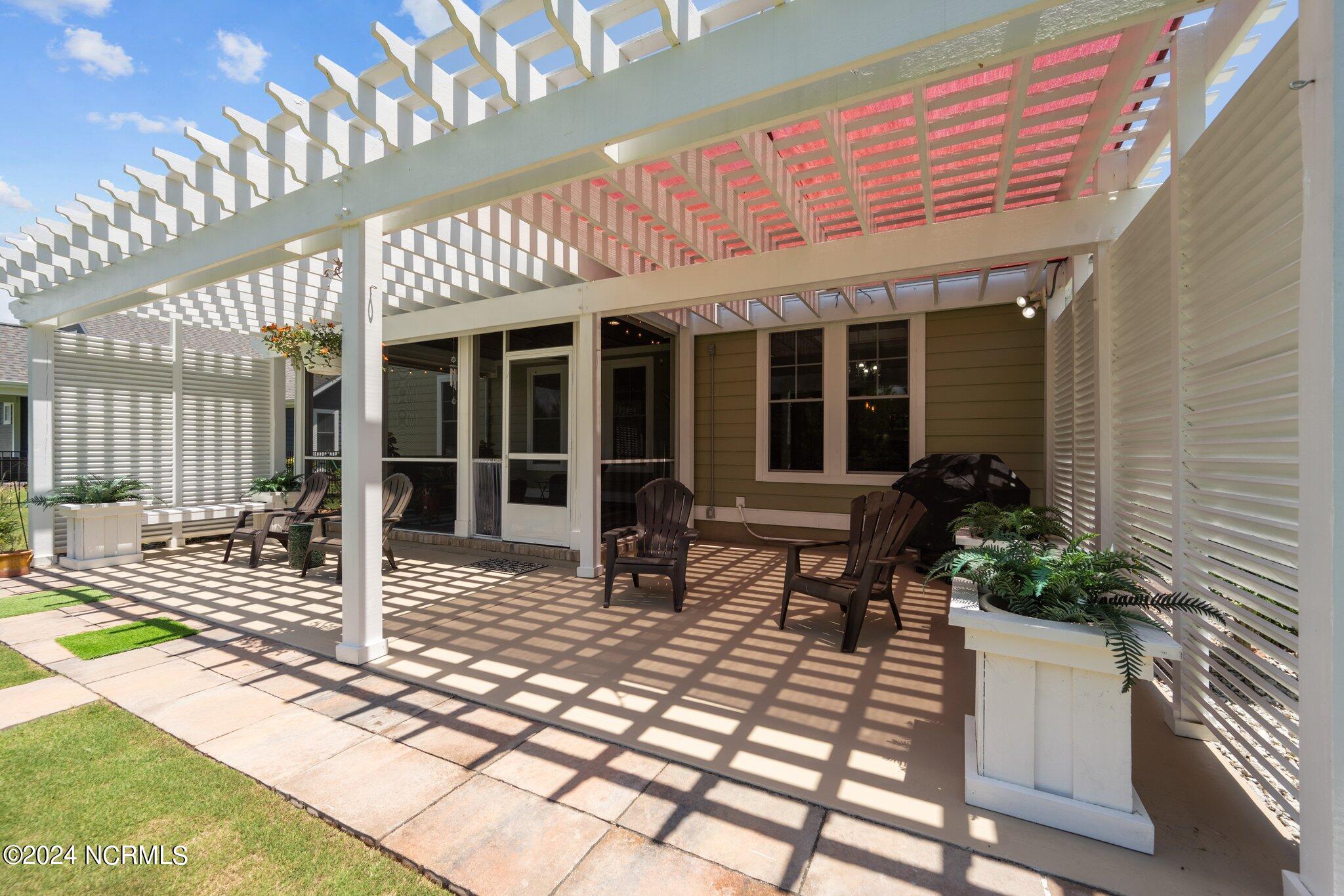 322 Lake Firefly Loop