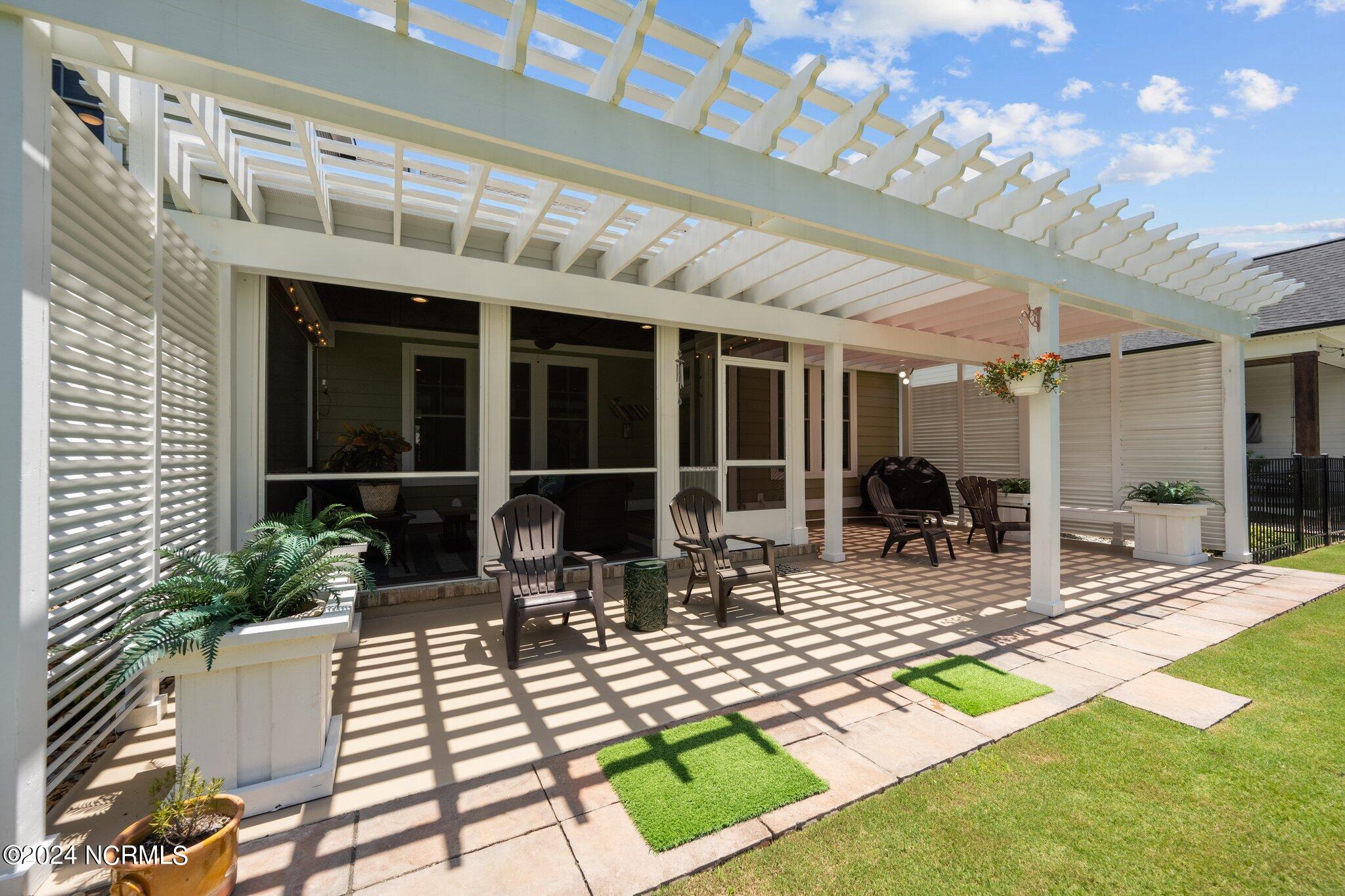 322 Lake Firefly Loop