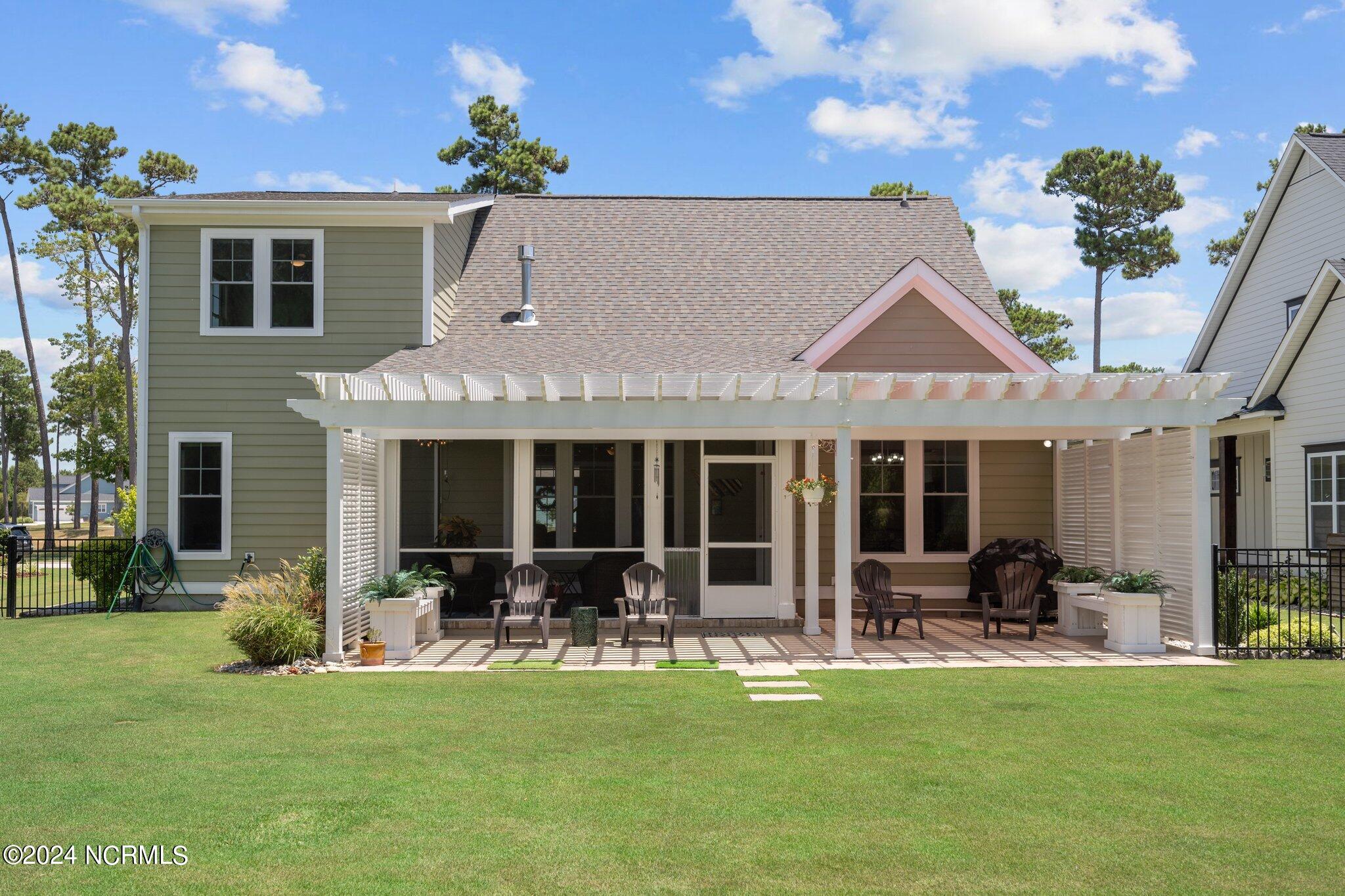 322 Lake Firefly Loop