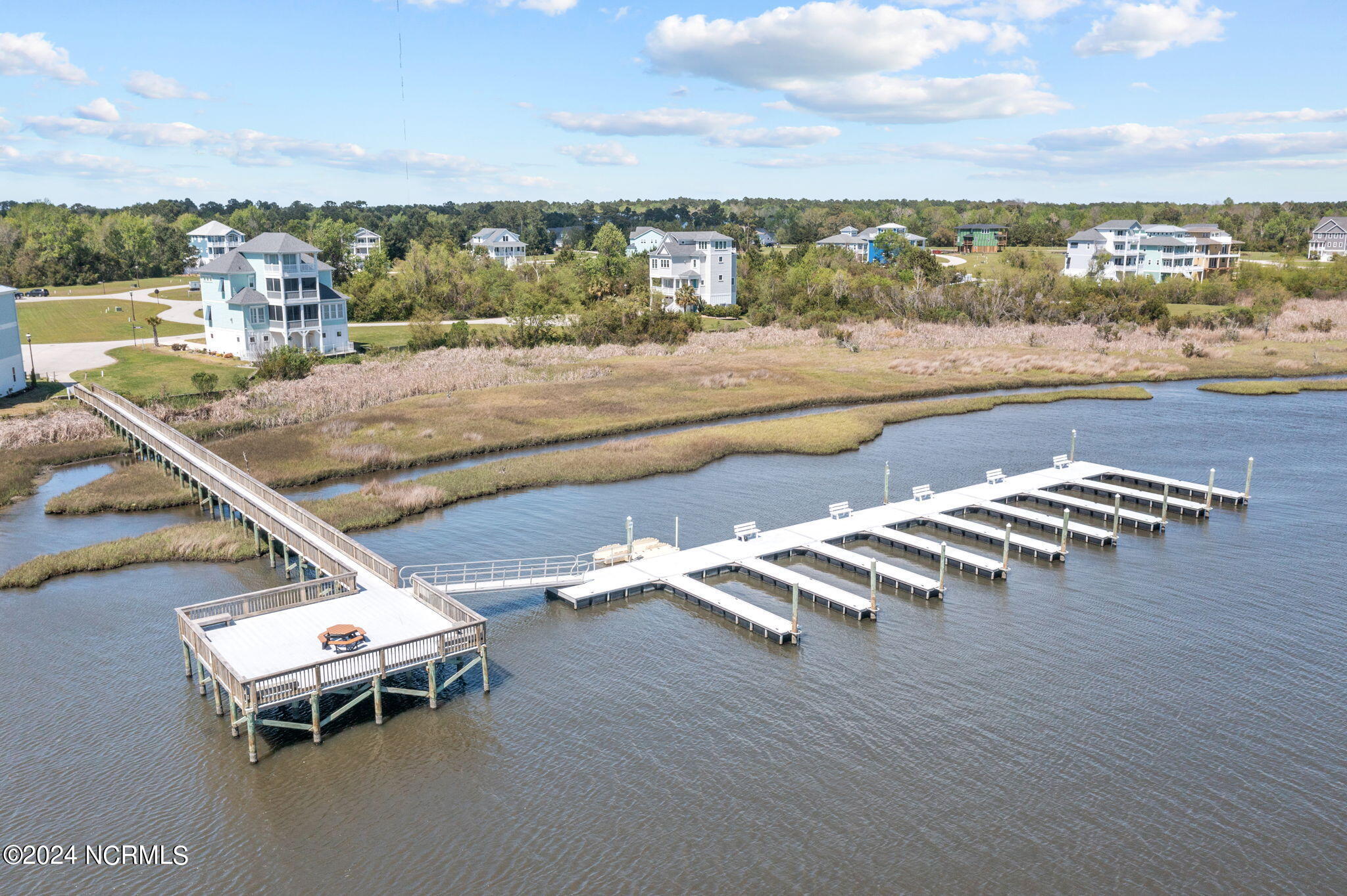 322 Lake Firefly Loop