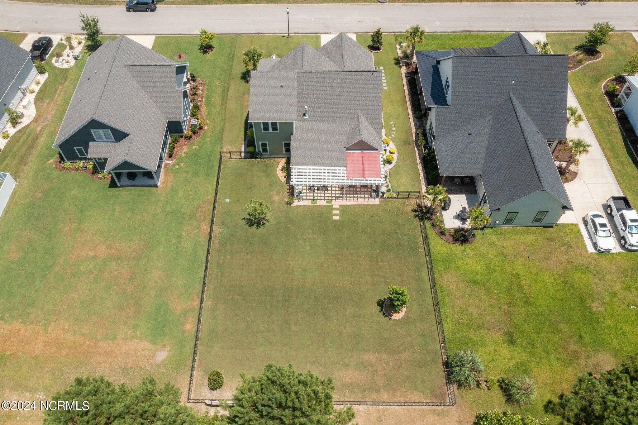 322 Lake Firefly Loop