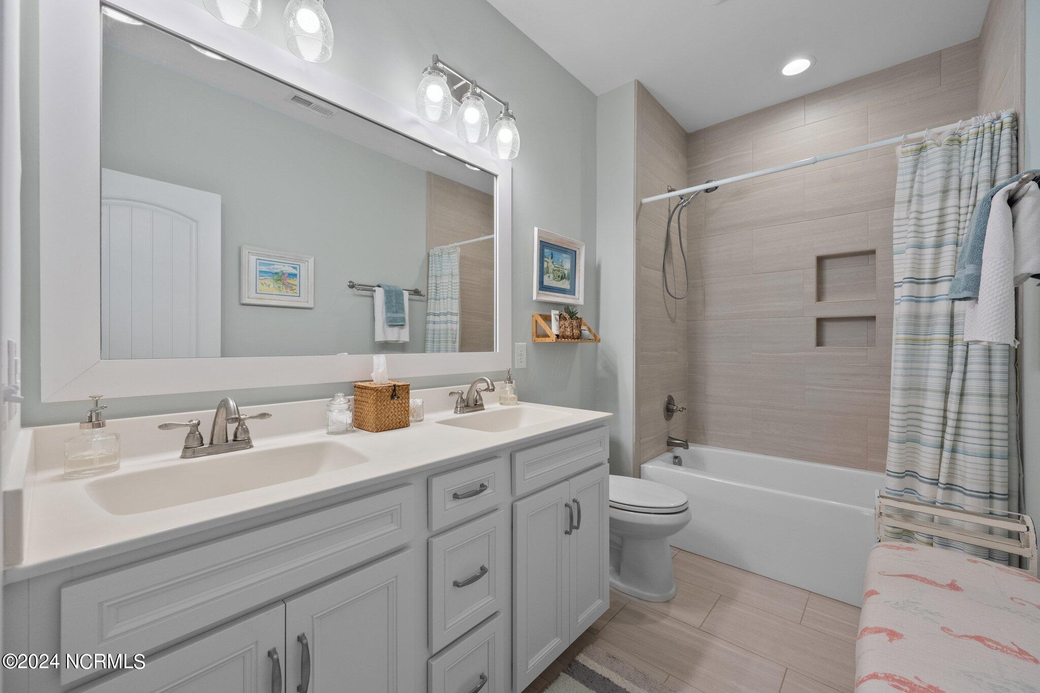 322 Lake Firefly Loop