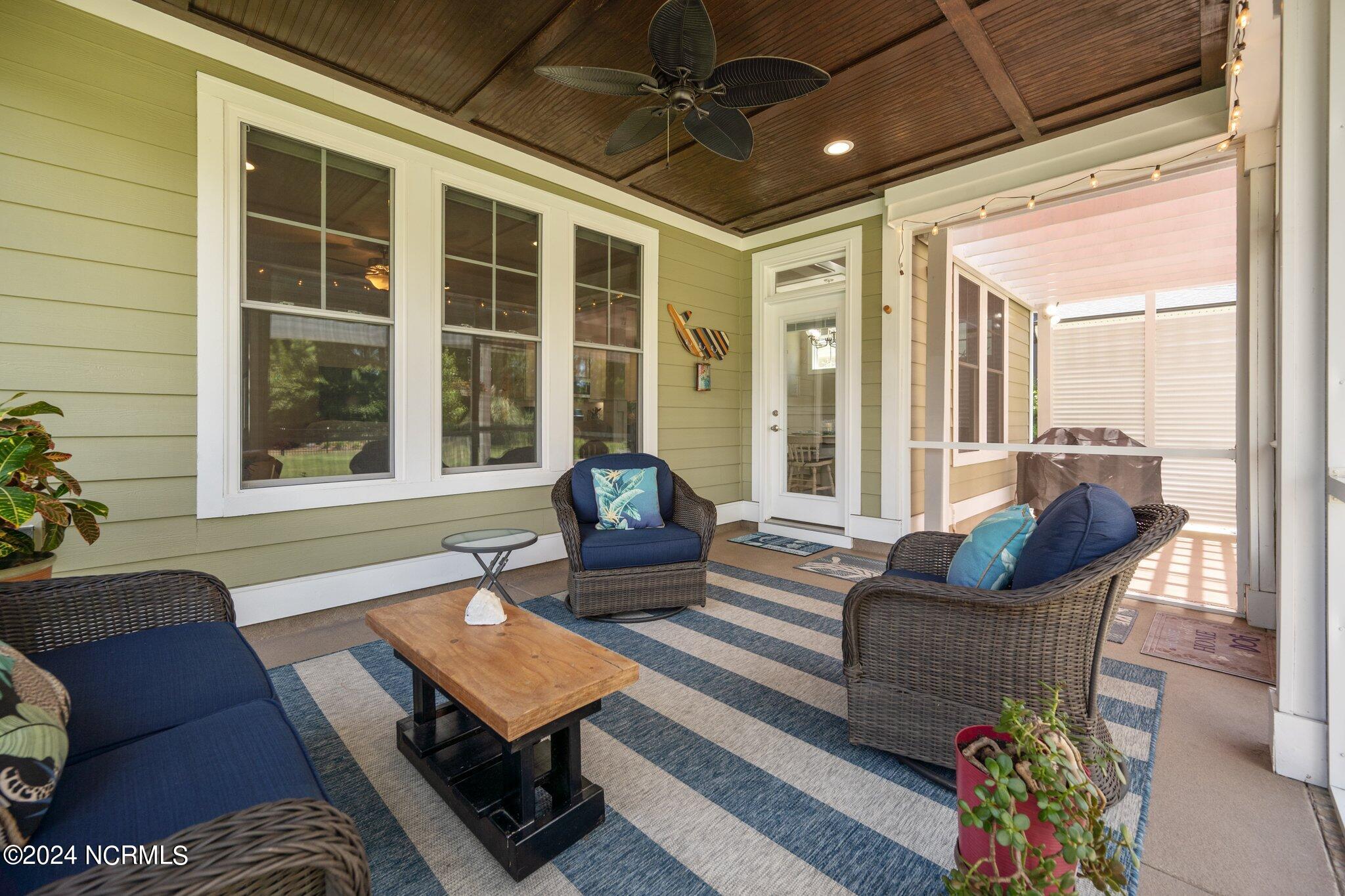 322 Lake Firefly Loop