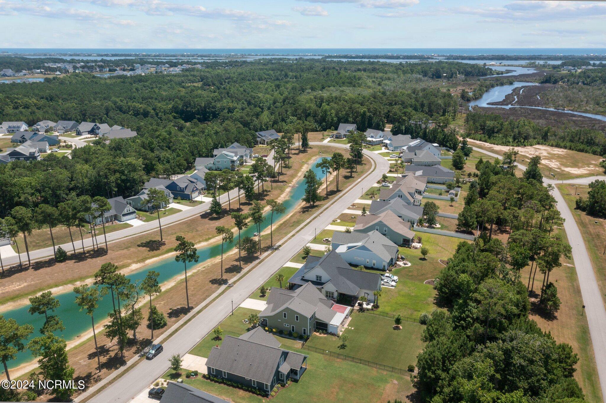 322 Lake Firefly Loop