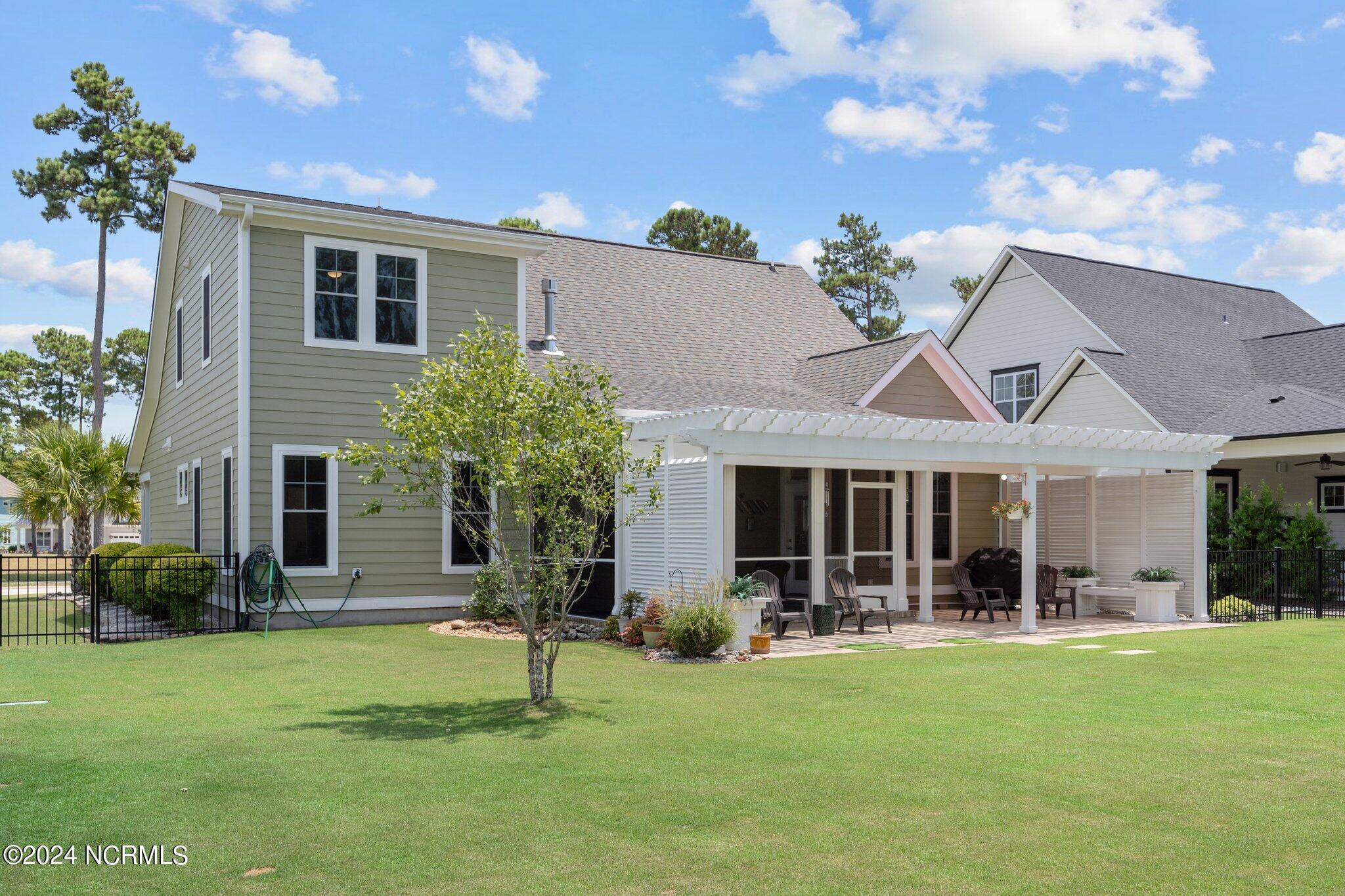 322 Lake Firefly Loop