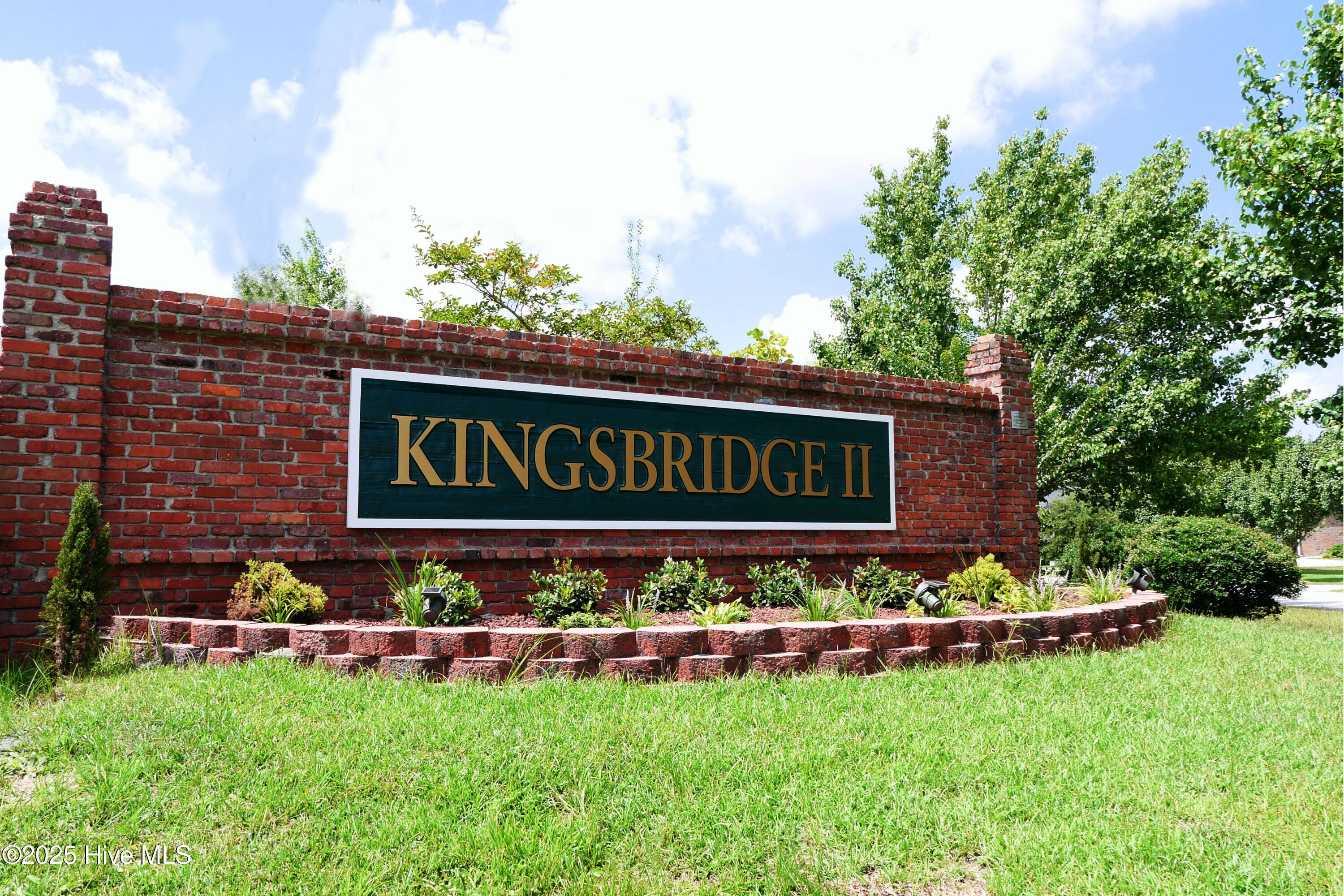 285 E Ivybridge Drive