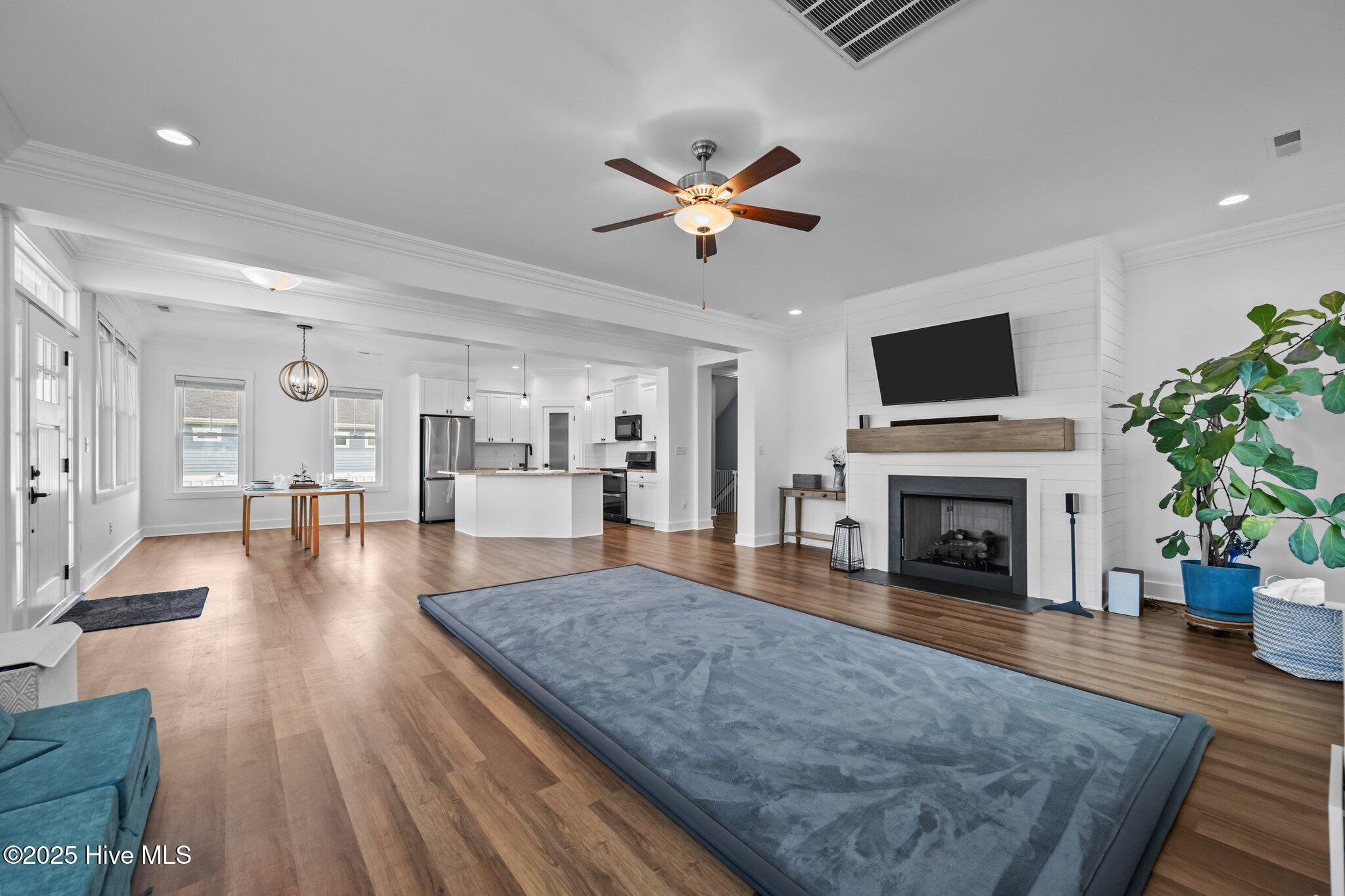 372 Summerhouse Drive