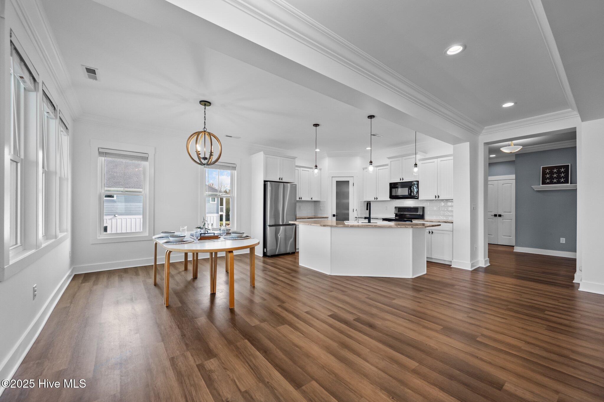 372 Summerhouse Drive