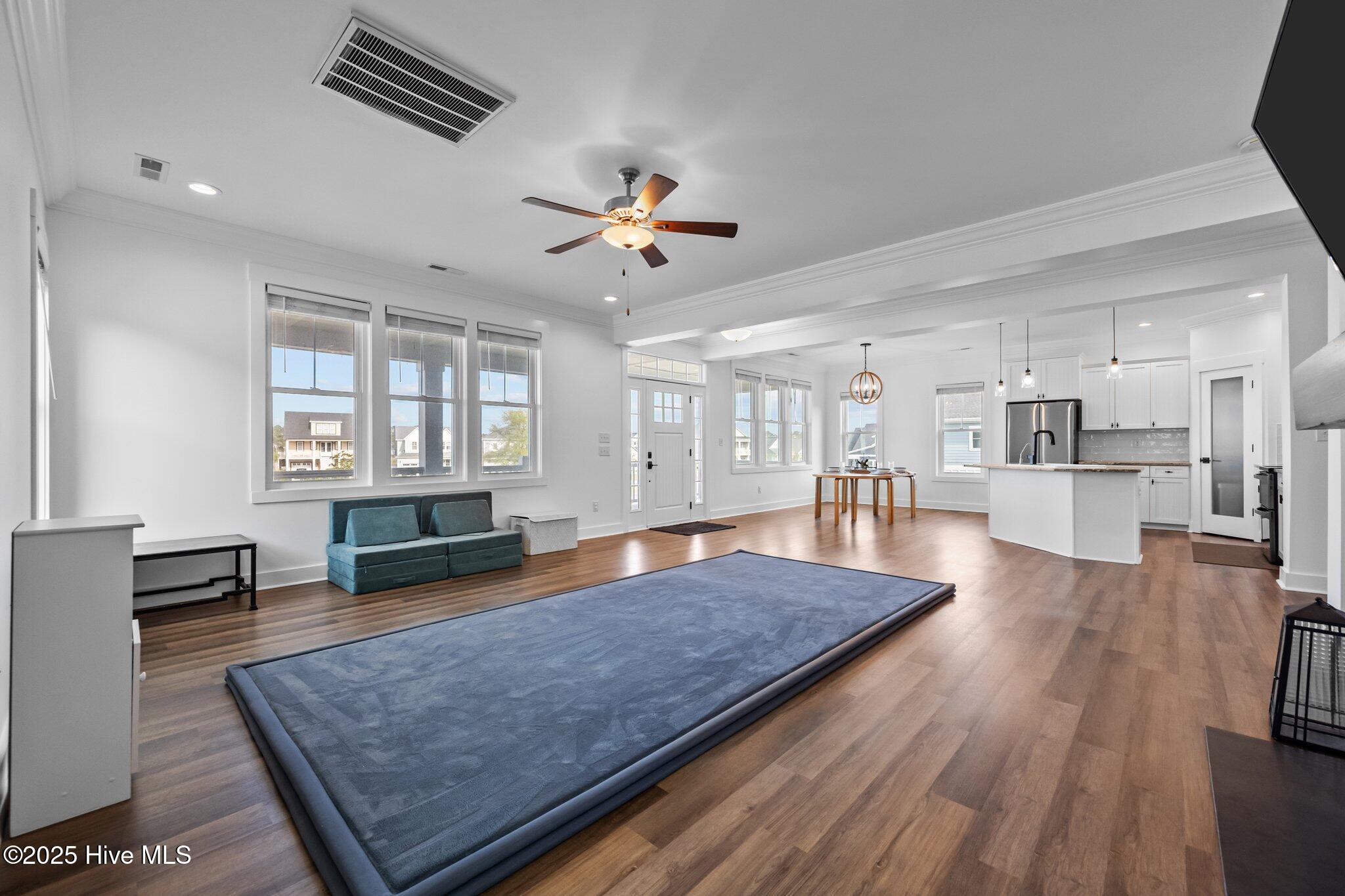 372 Summerhouse Drive