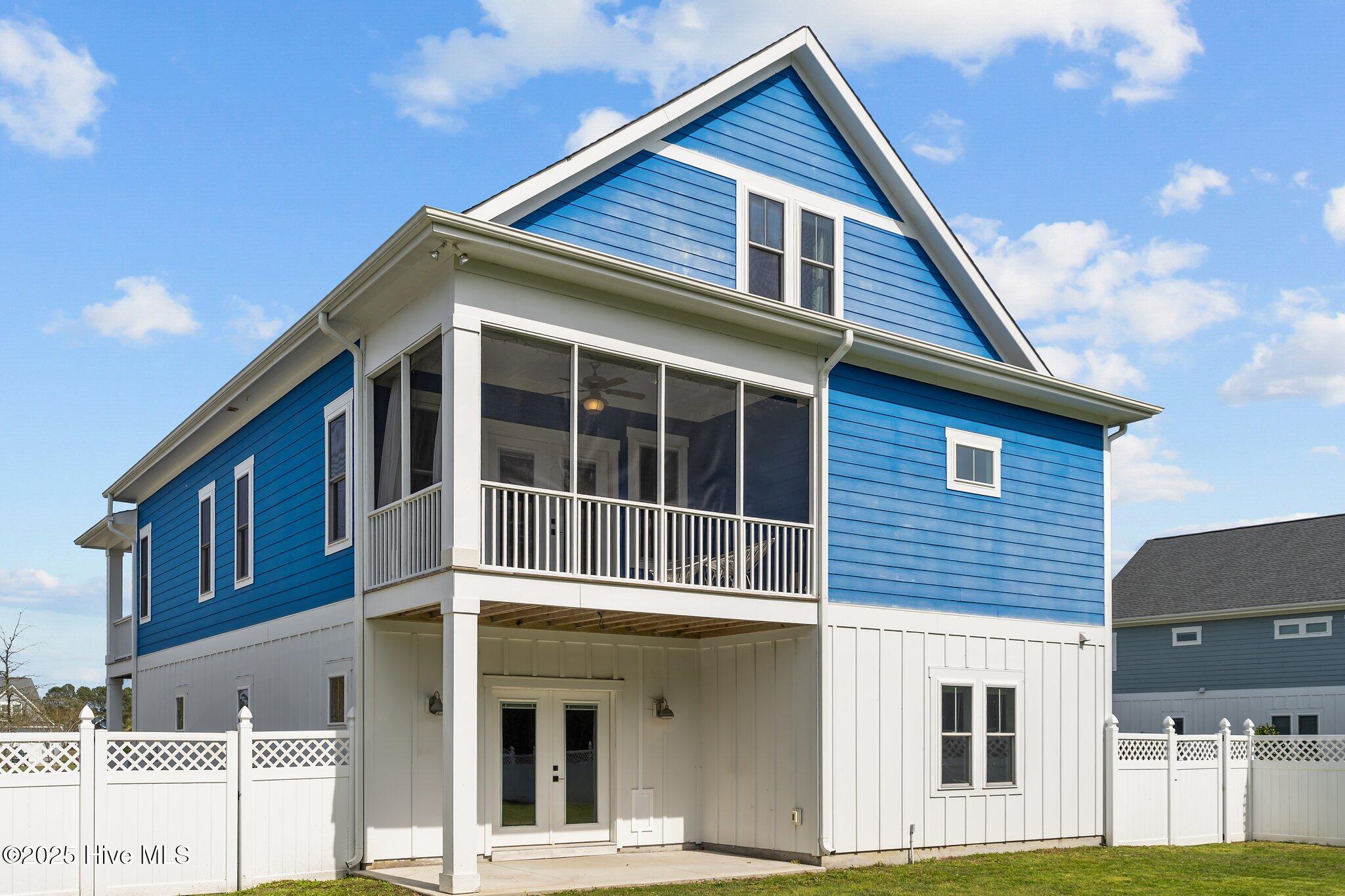 372 Summerhouse Drive