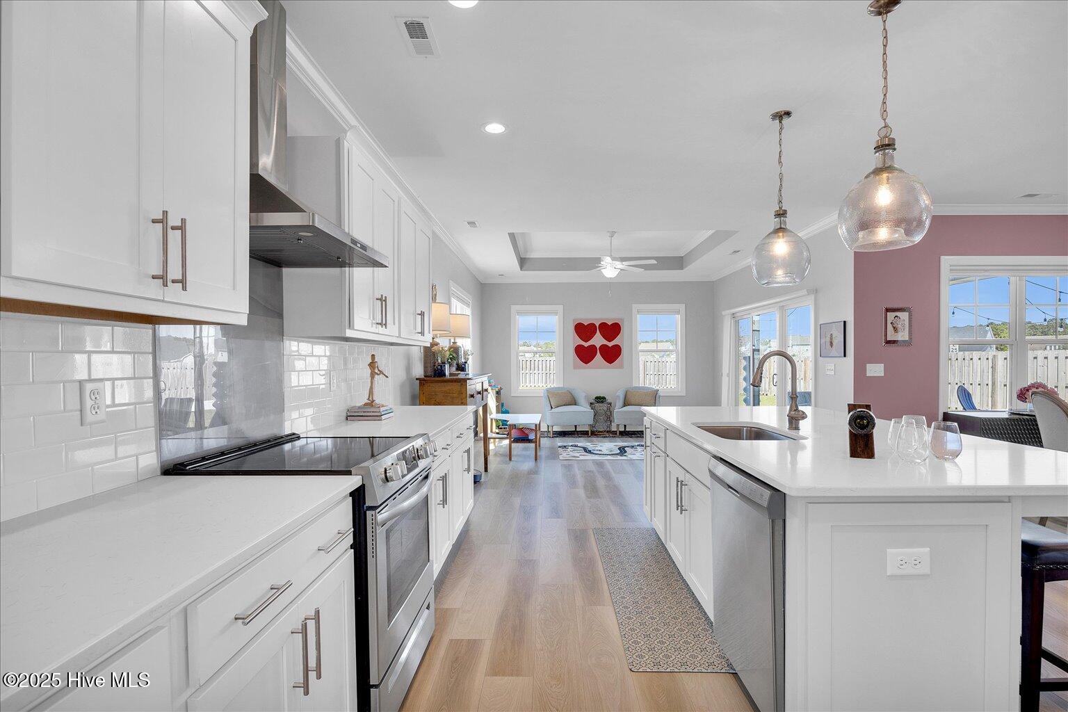 201 E Barred Owl Drive