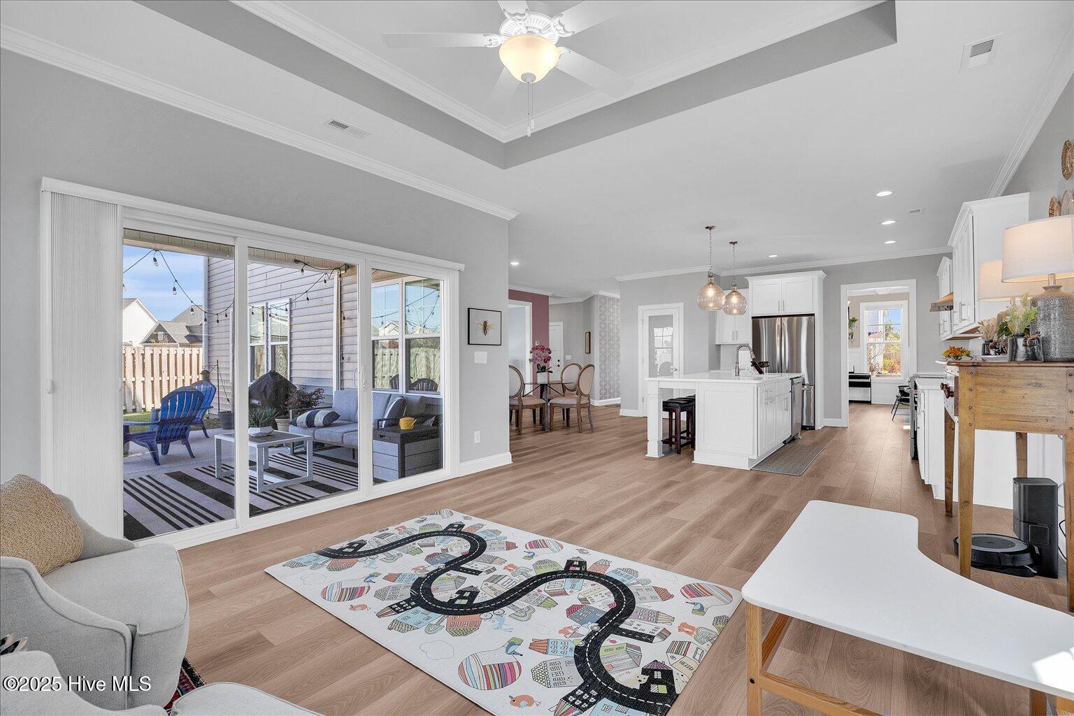 201 E Barred Owl Drive