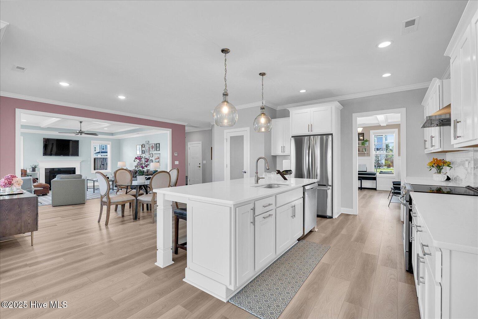 201 E Barred Owl Drive