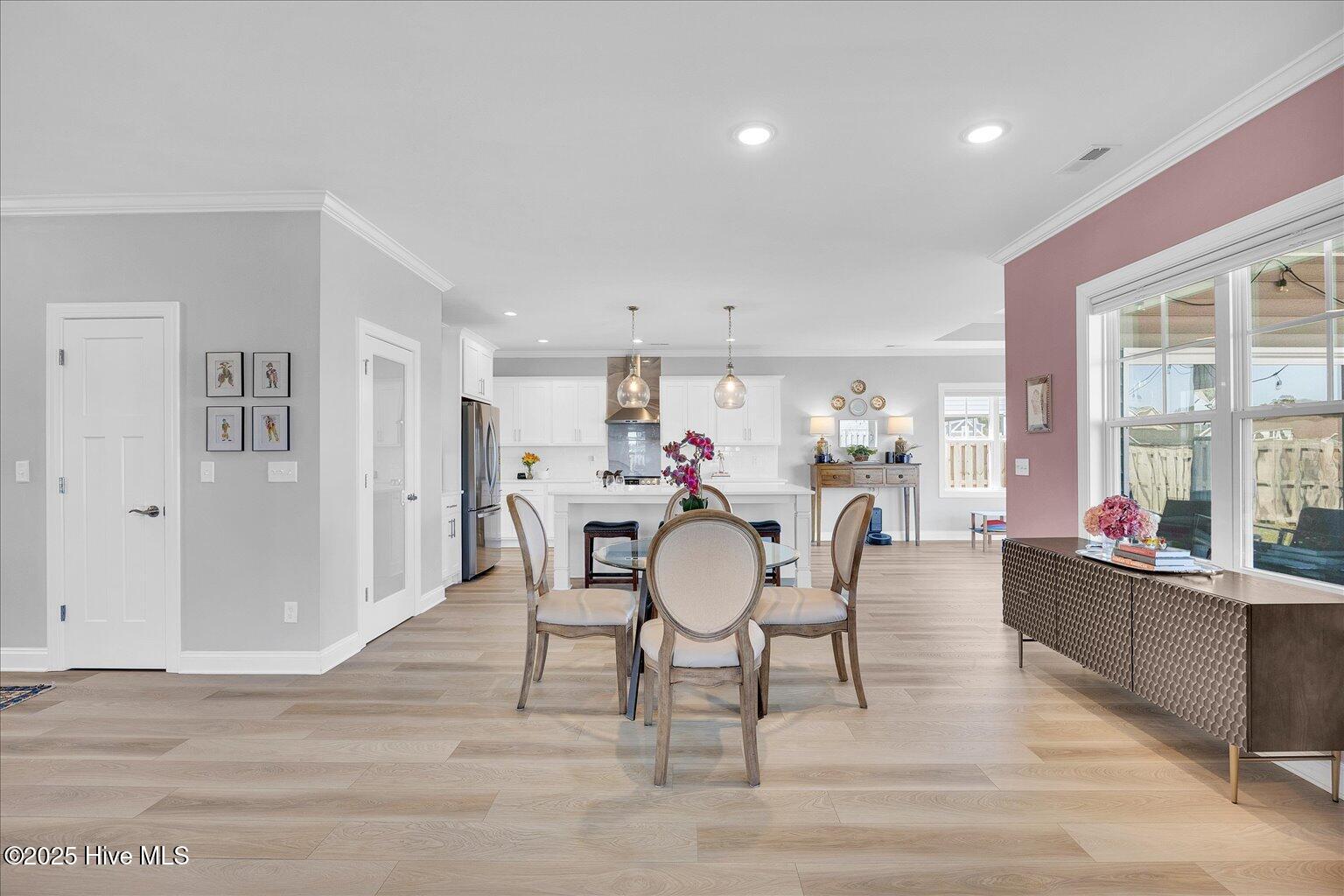 201 E Barred Owl Drive