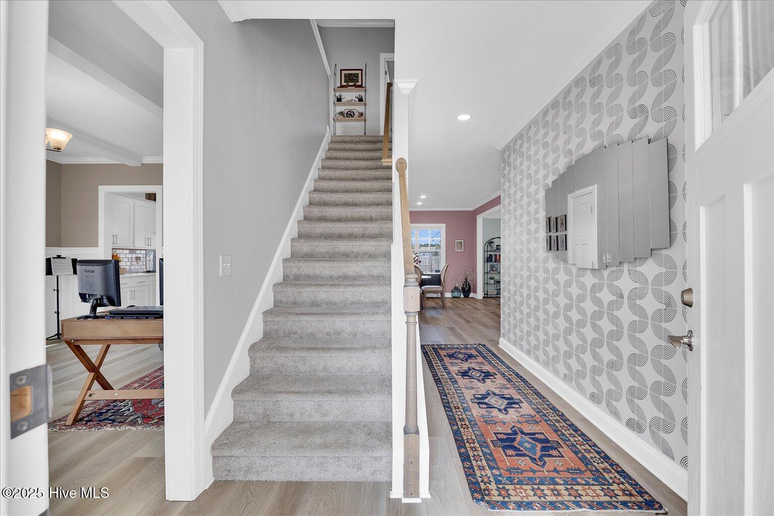 201 E Barred Owl Drive