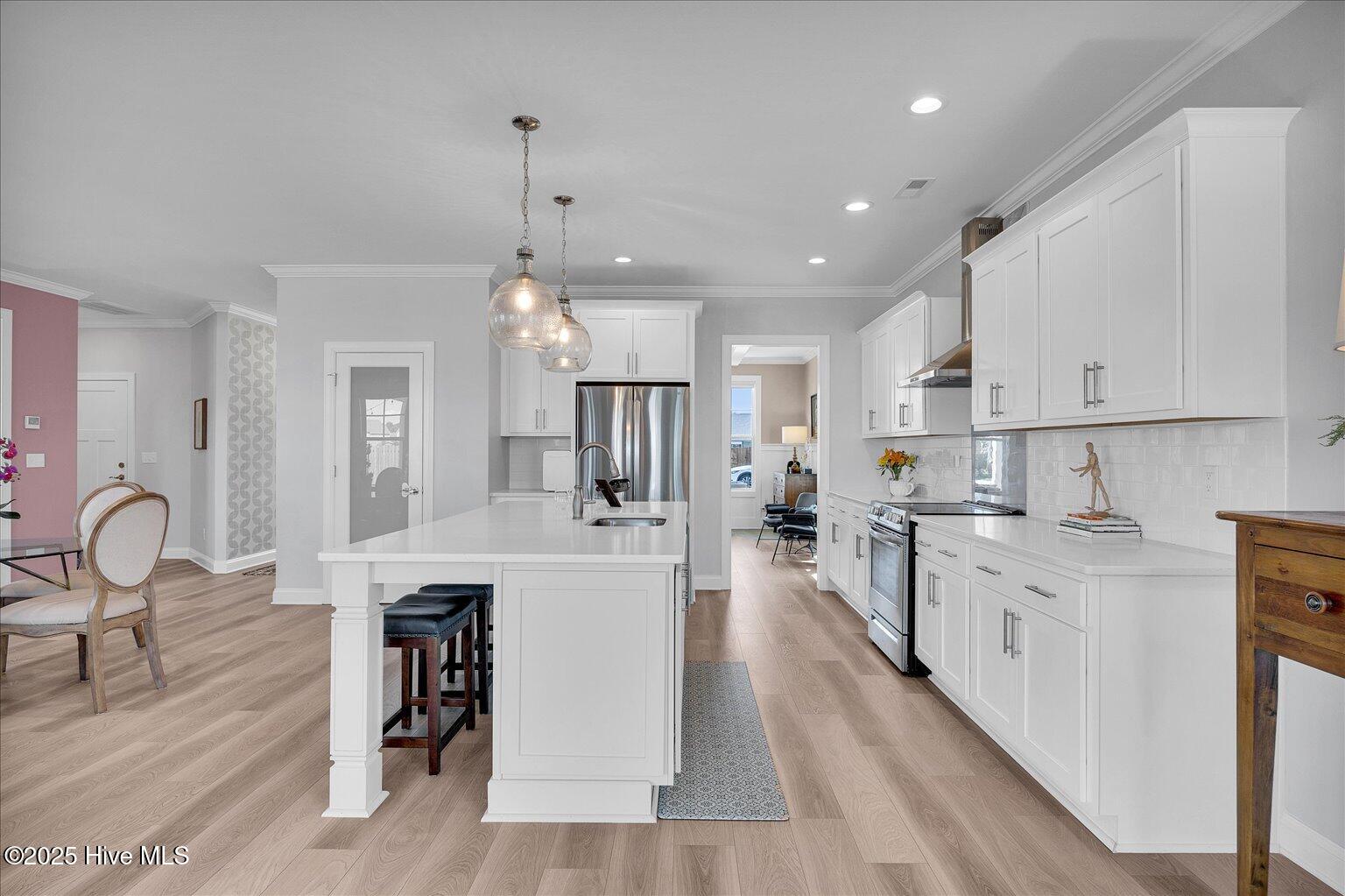 201 E Barred Owl Drive