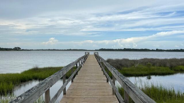 157 33 Royal Palms Way