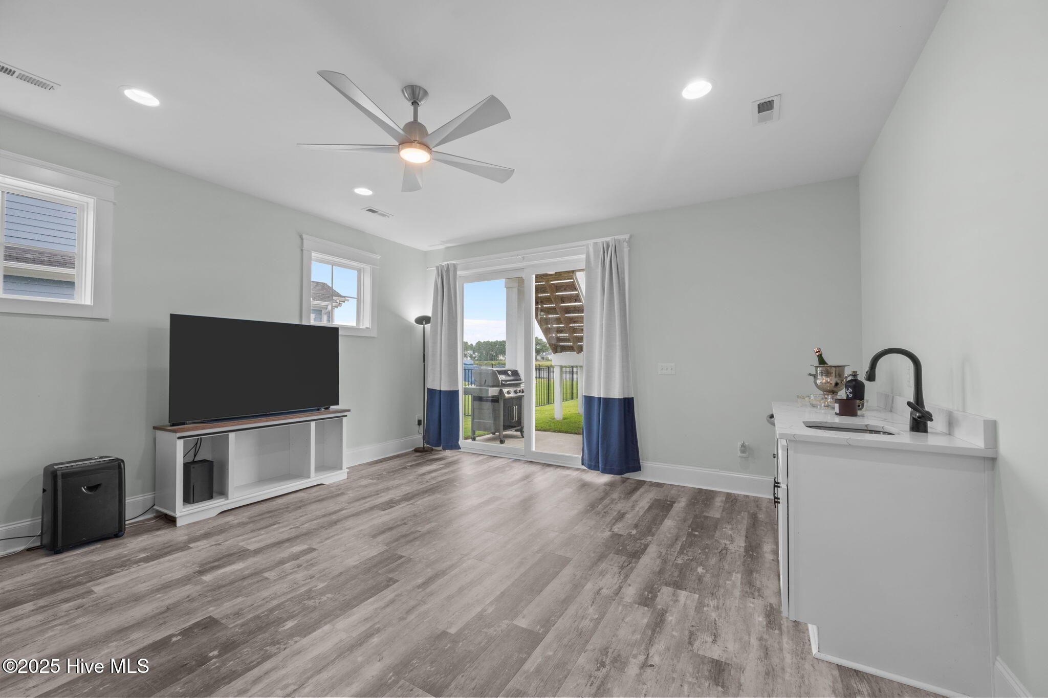 413 Summerhouse Drive Drive